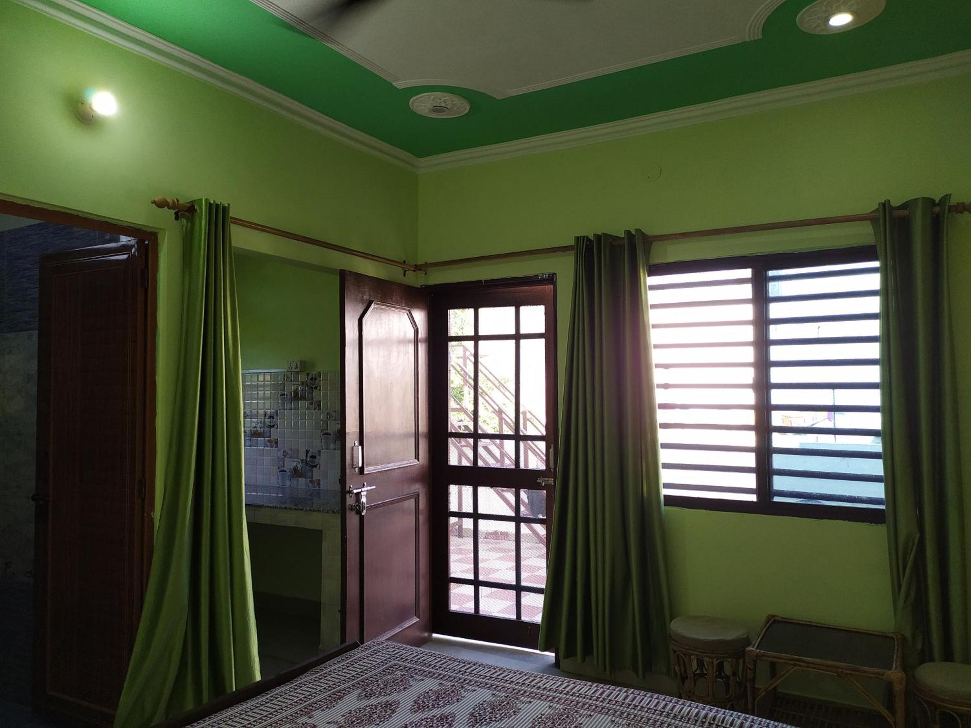 Anjali Rishikesh