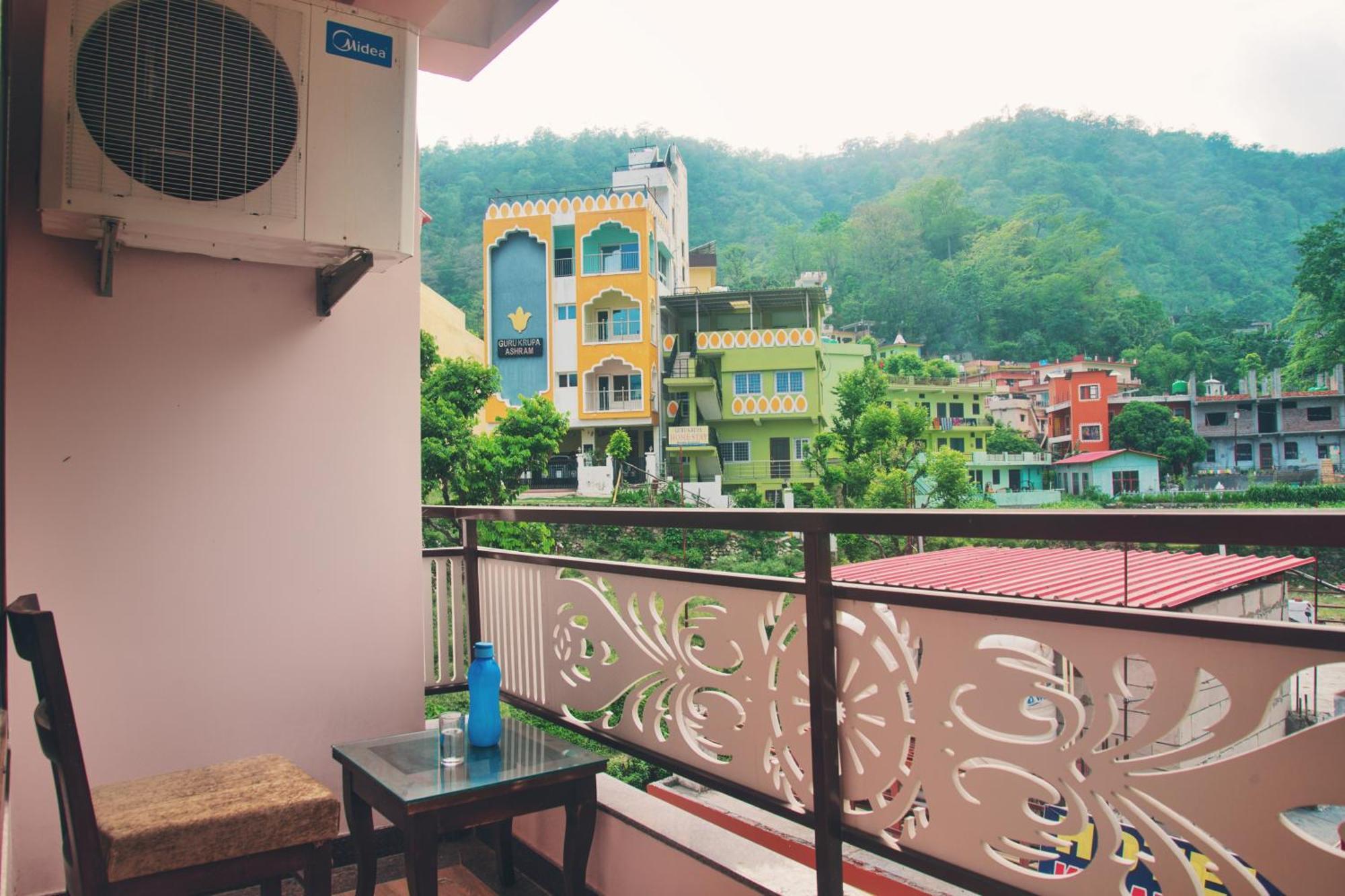 Yellow Leaf * Rishikesh