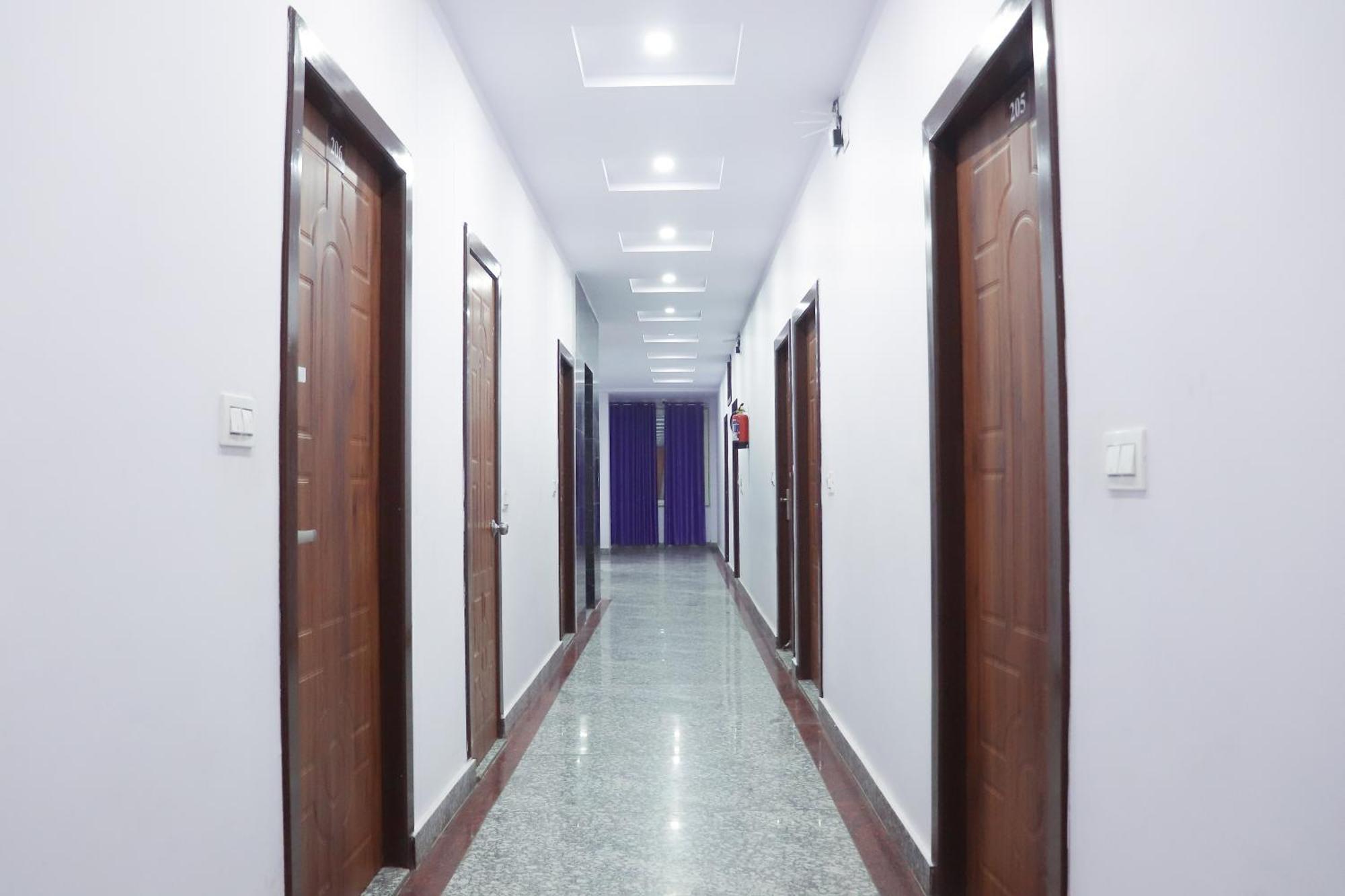 The Royal Galaxy Hotel 3*