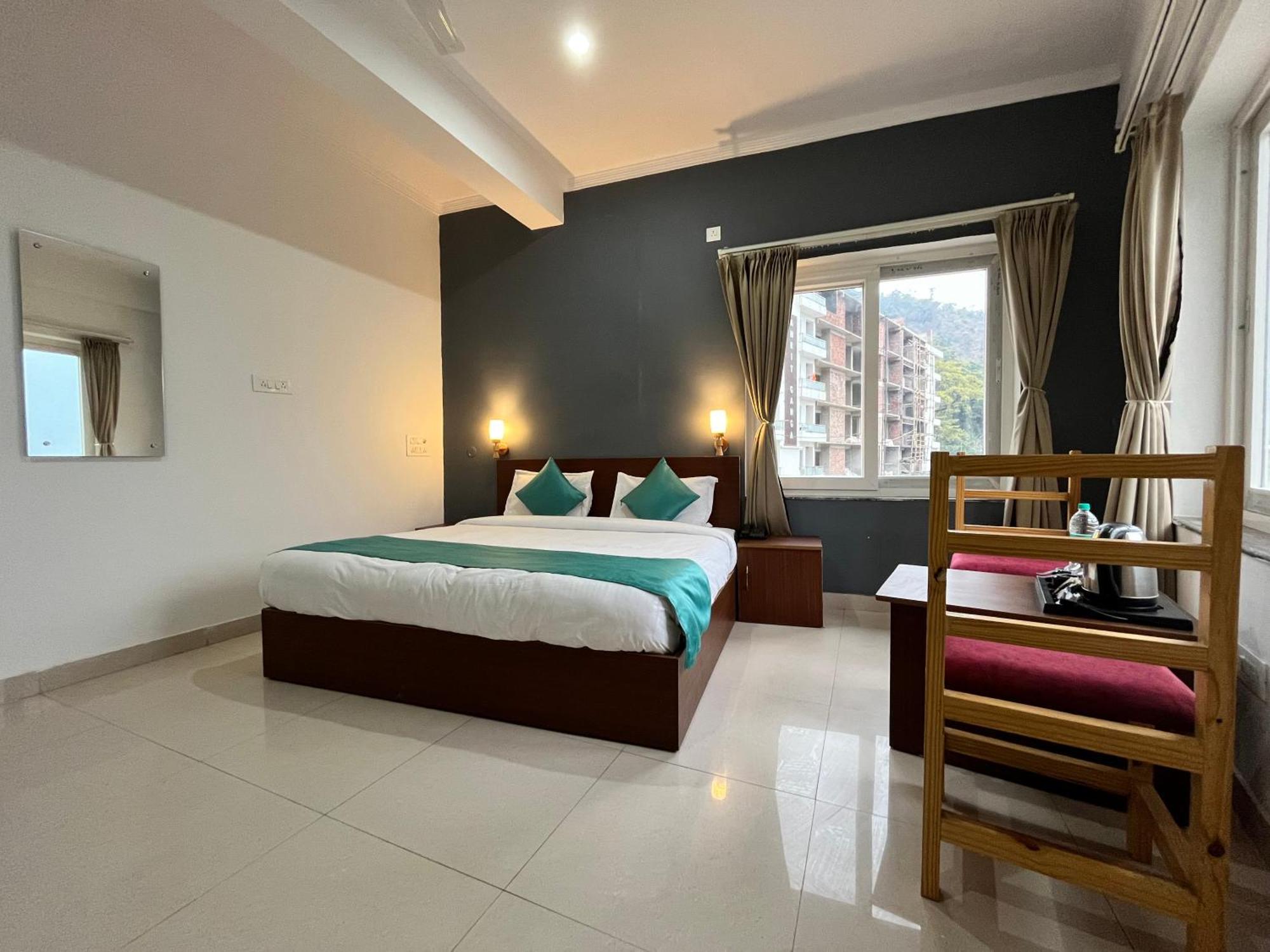 The Yachis Hotel *