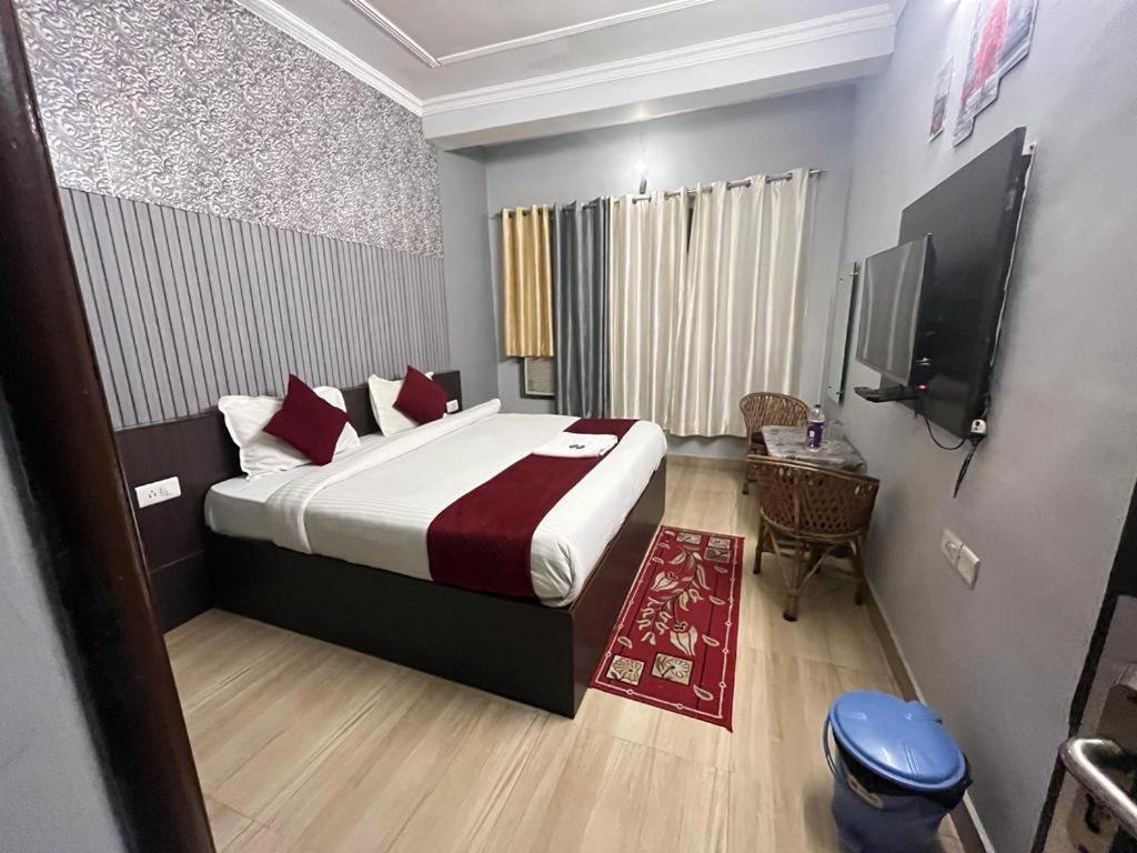 Hotel Devoy 2*