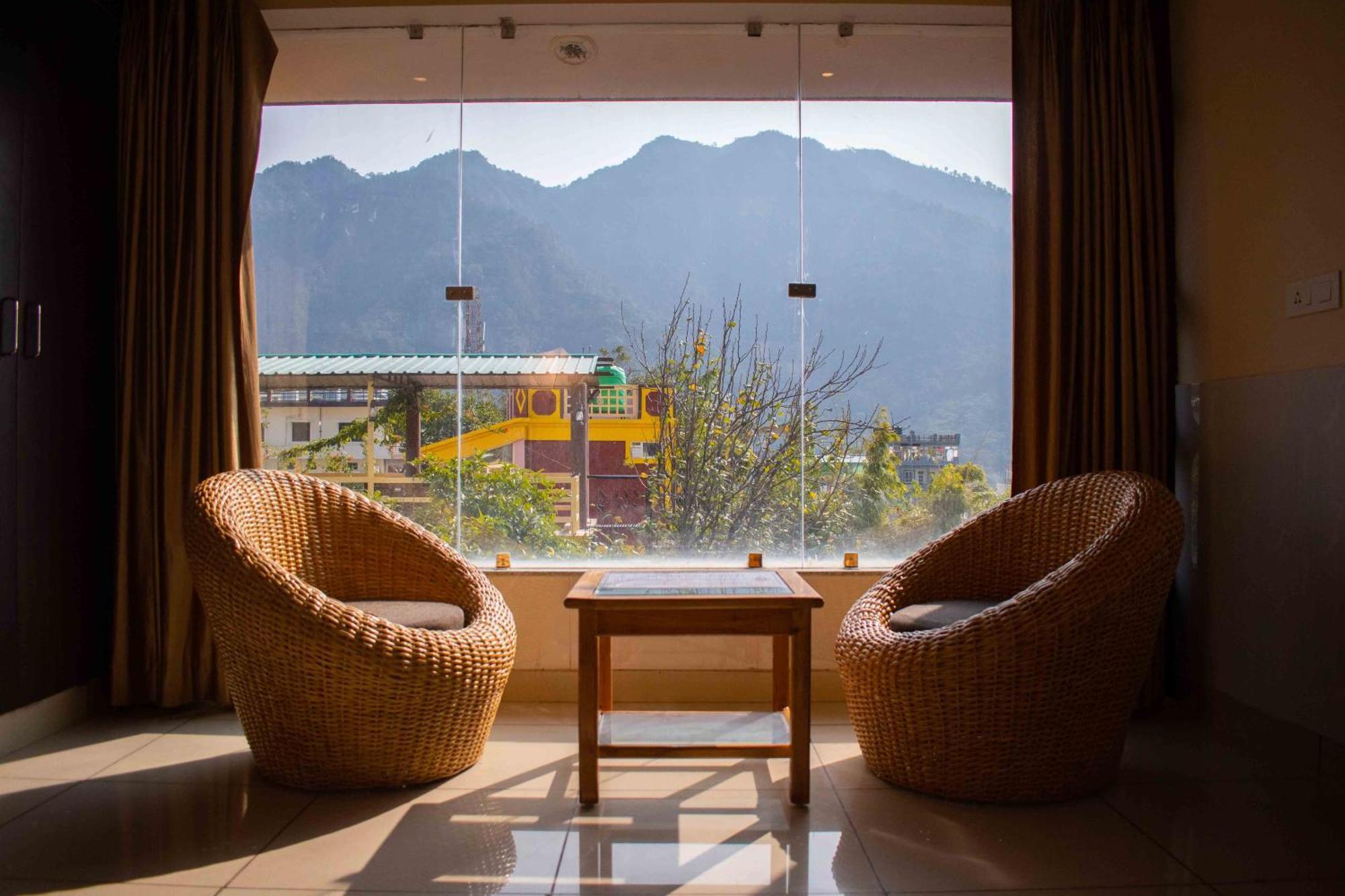 Mvt & Restaurant Hotel