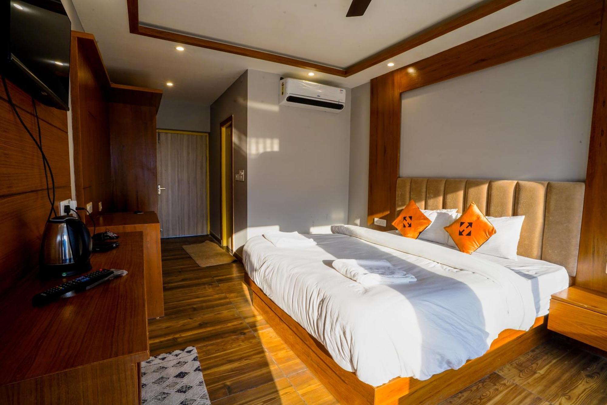 Hostel Hide-in Rishikesh, Laxman Jhula *