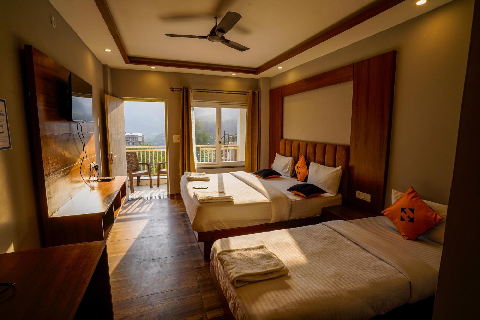 Hide-in Rishikesh, Laxman Jhula Hostel *