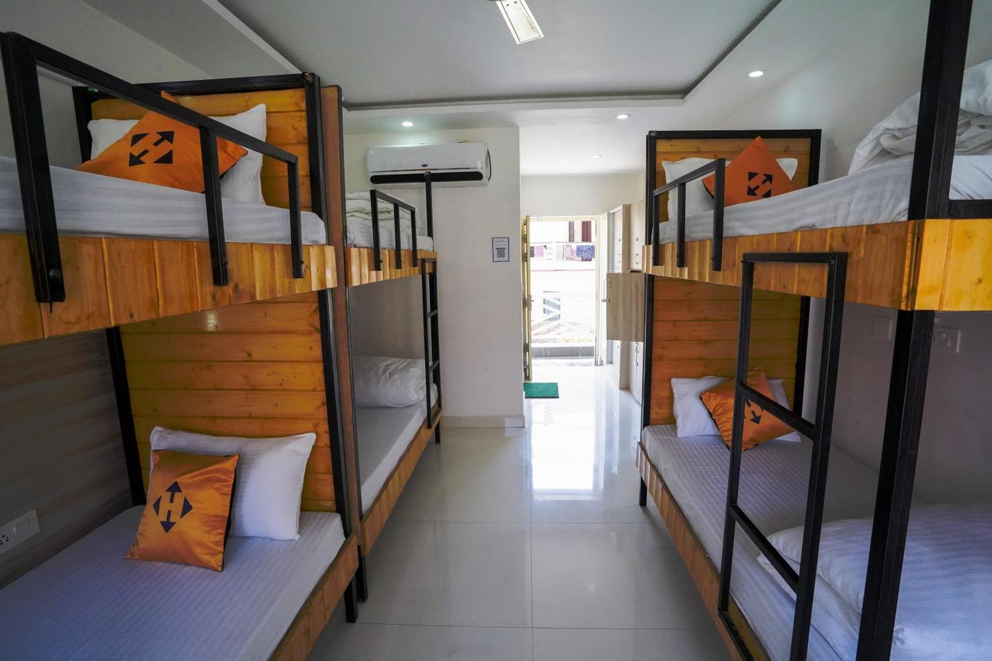 Hide-in Rishikesh, Laxman Jhula * Rishikesh