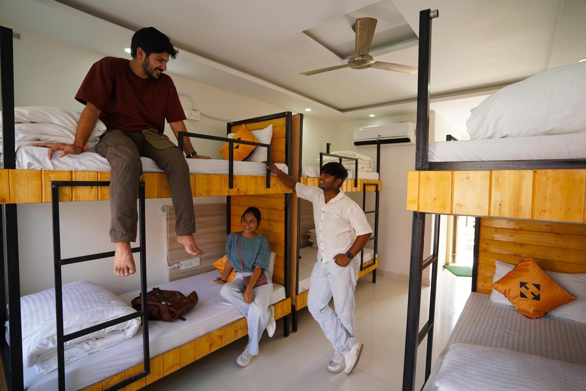 Hide-in Rishikesh, Laxman Jhula Hostel *