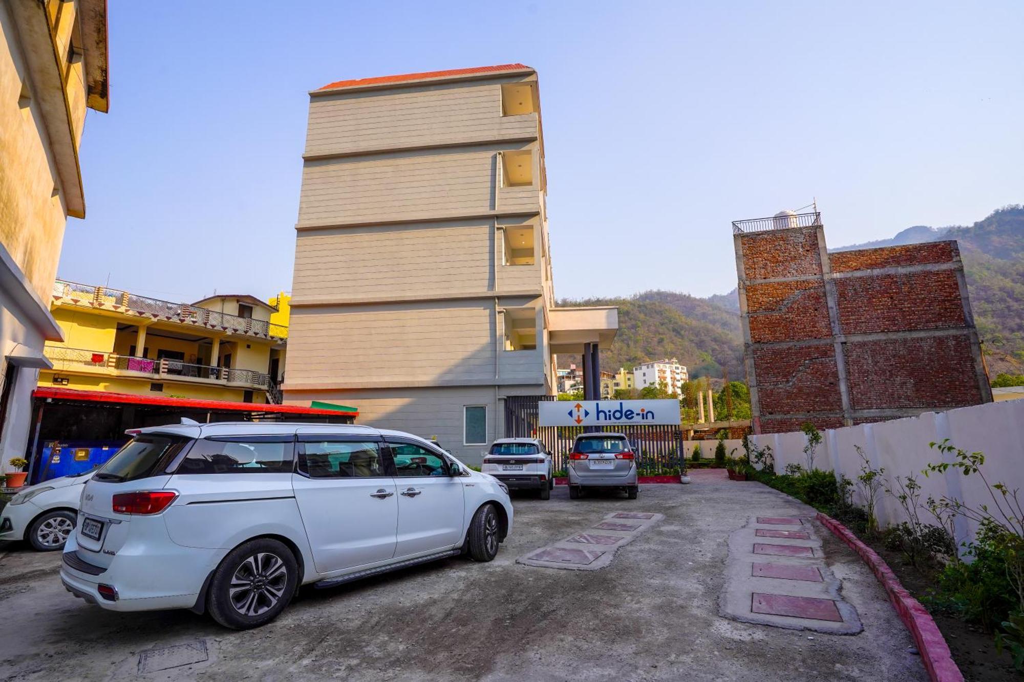 Hostel Hide-in Rishikesh, Laxman Jhula