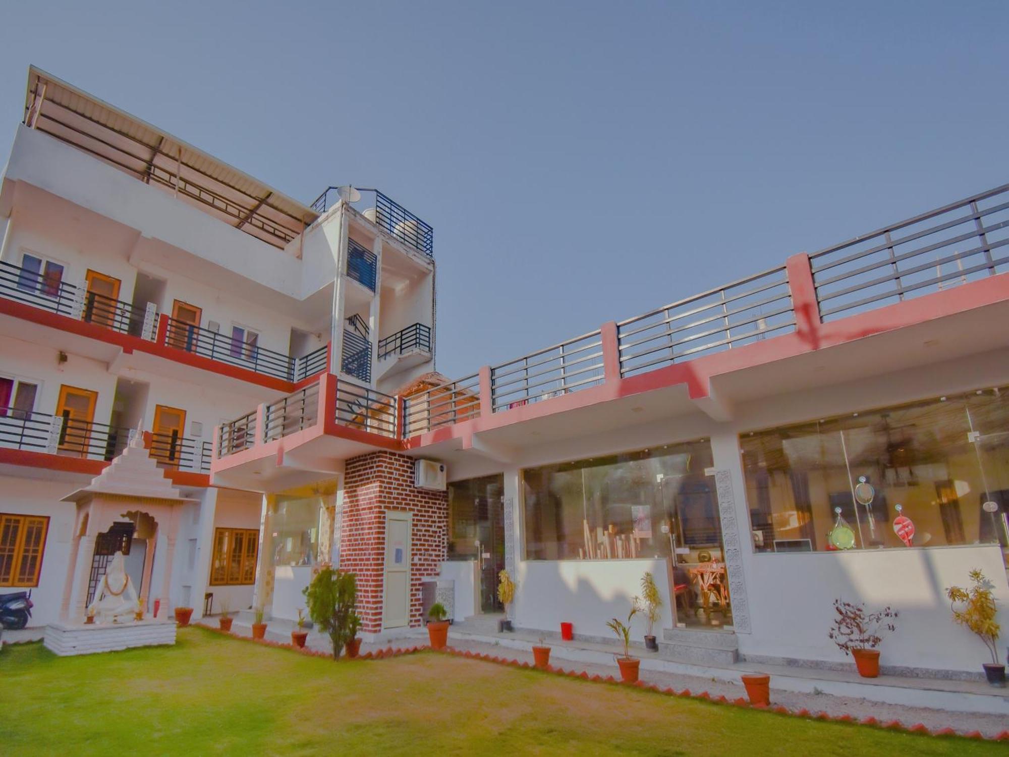 O Yog 1 3* Rishikesh