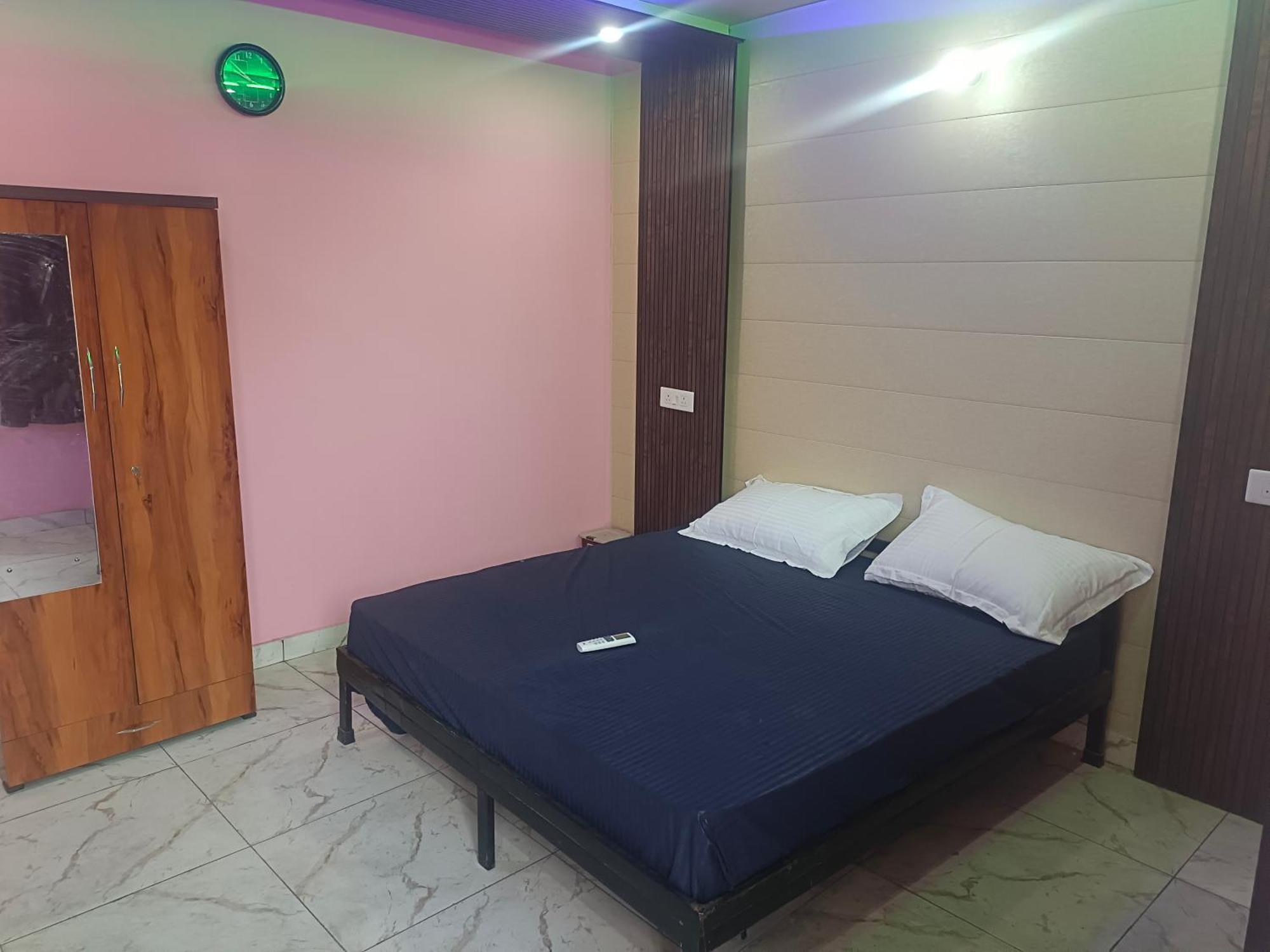 Purnotsav Guest house