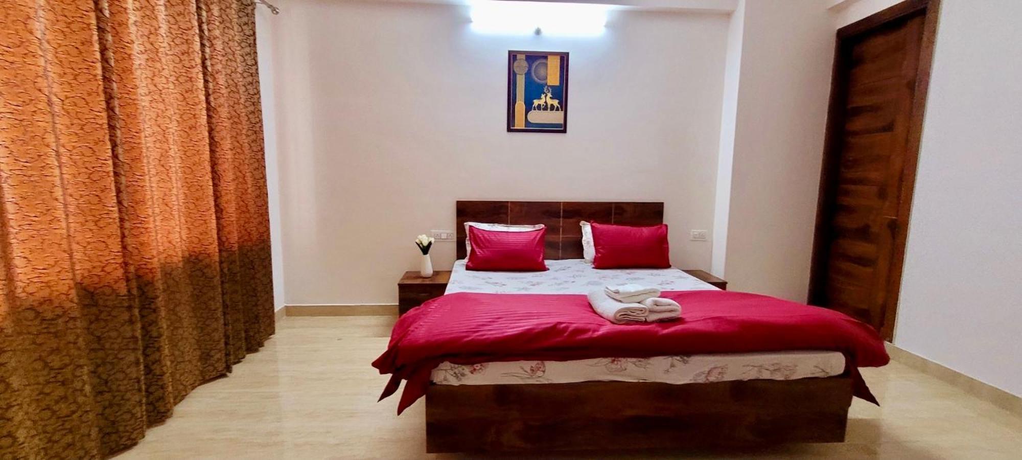 Yogvan Luxury 1bhk Tapovan *
