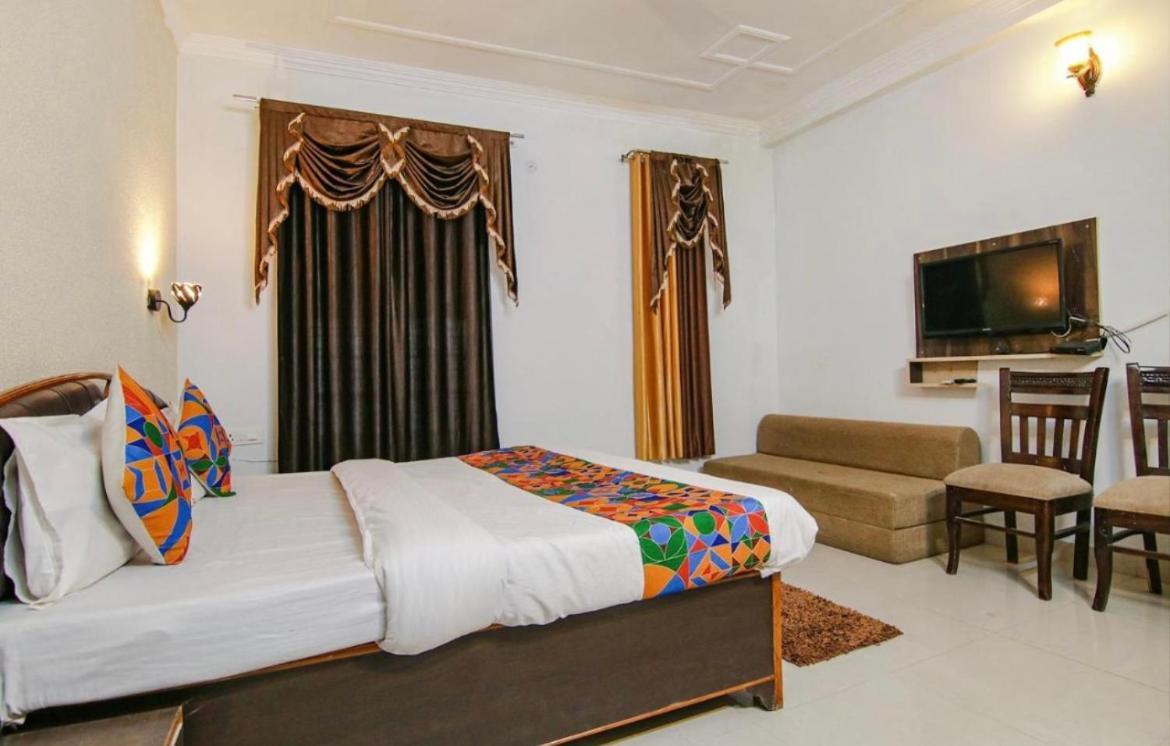 The For You Hotel & Restaurant * Rishikesh