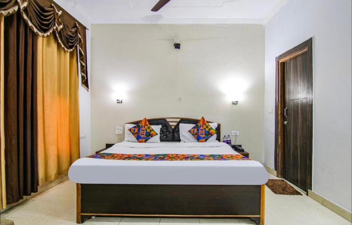 The For You Hotel & Restaurant * Rishikesh
