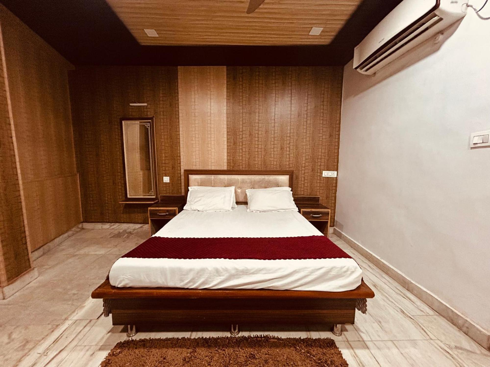 The For You Hotel & Restaurant Rishikesh