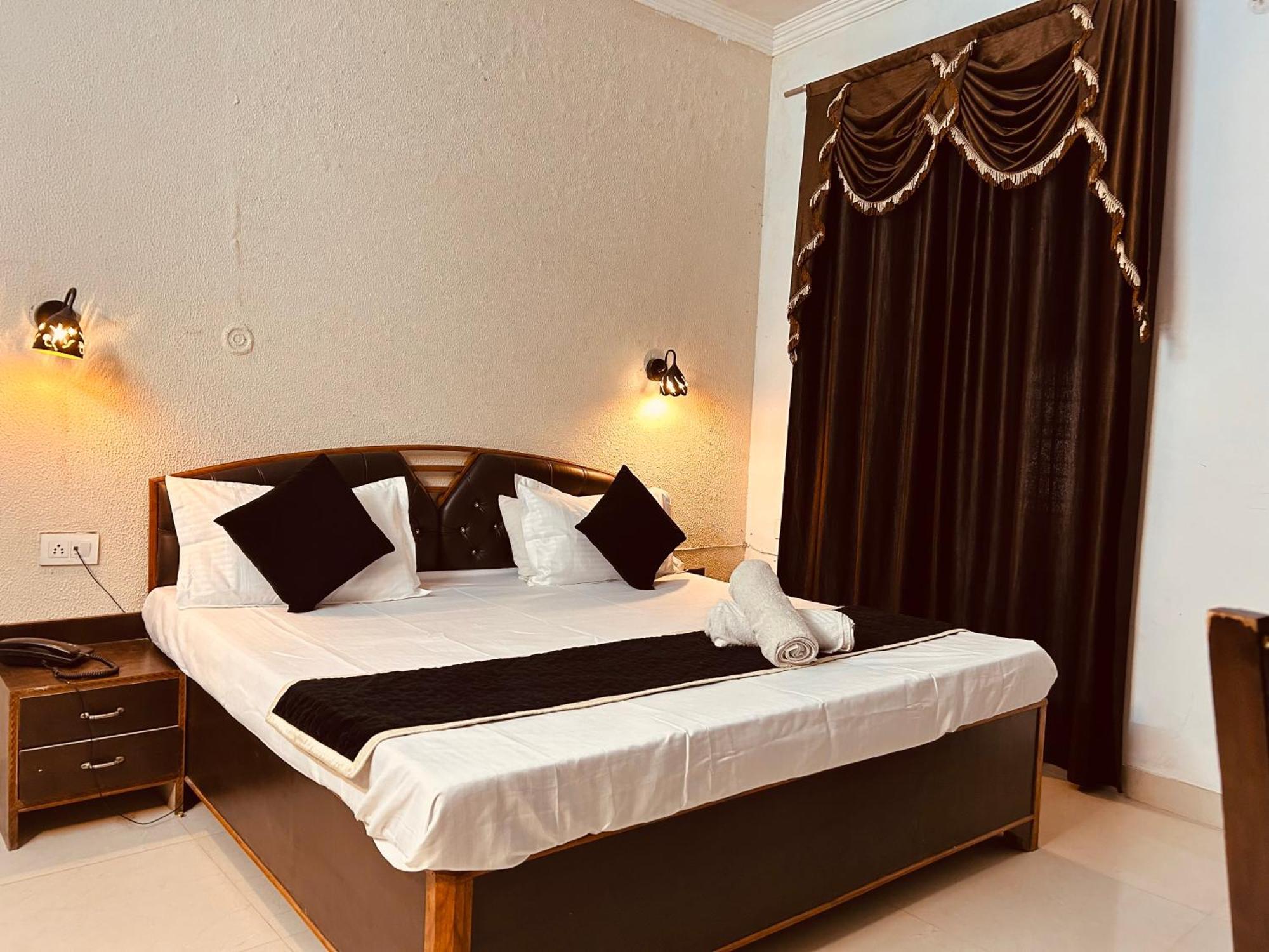 The For You Hotel & Restaurant