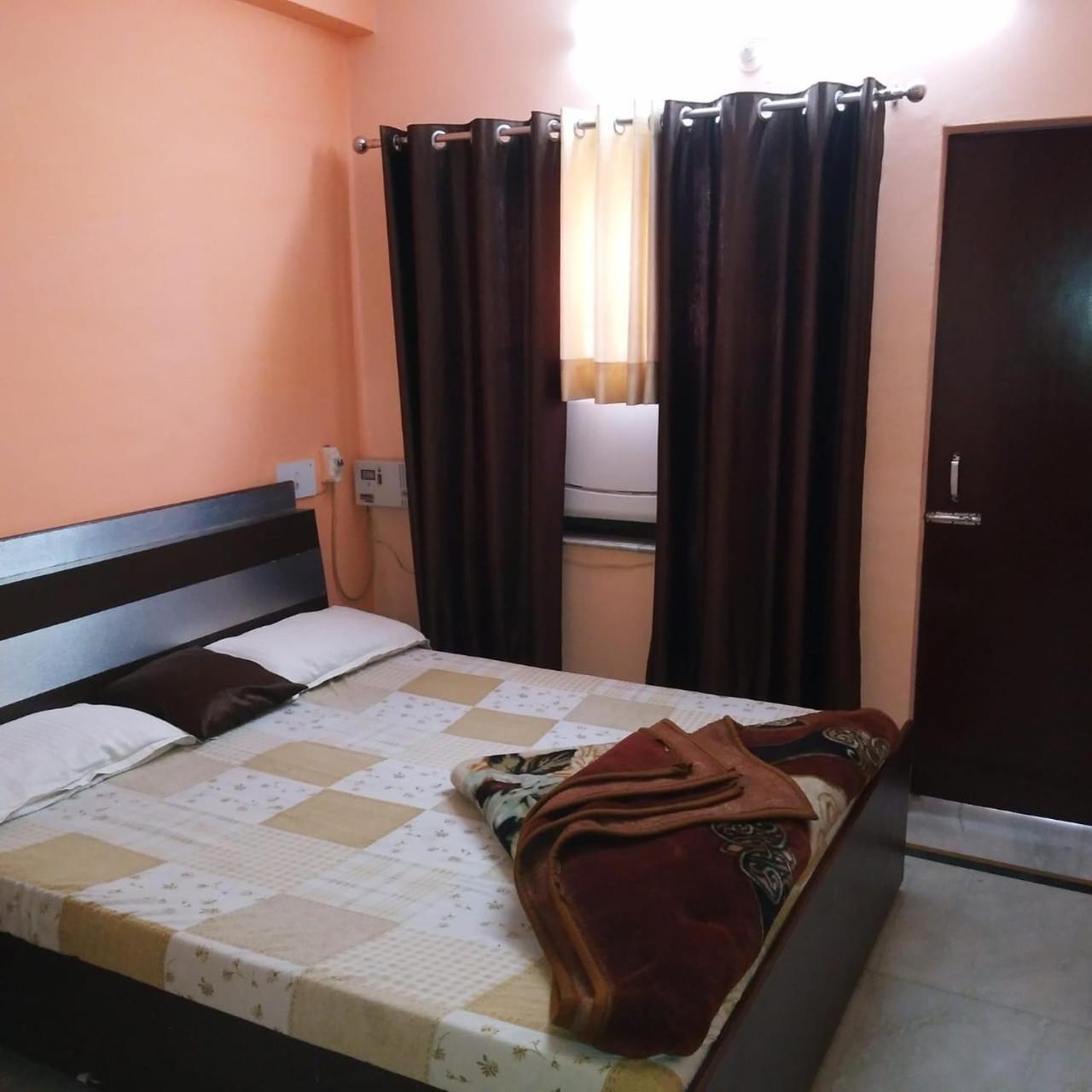 Divya Hotel