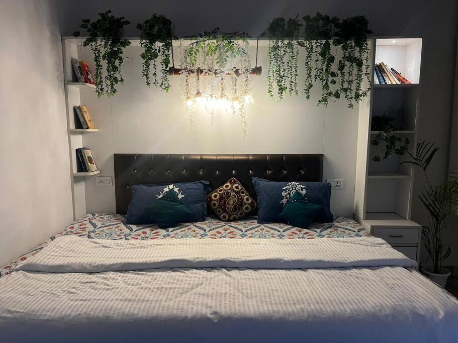 Cozy 2 Set Near Ganges *