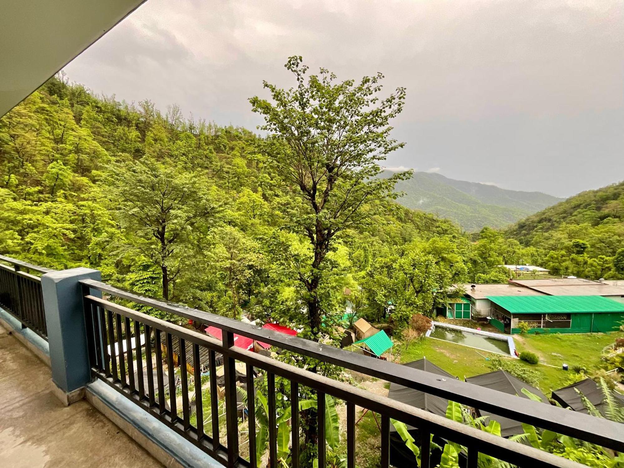 Rudram Aura X One Light * Rishikesh