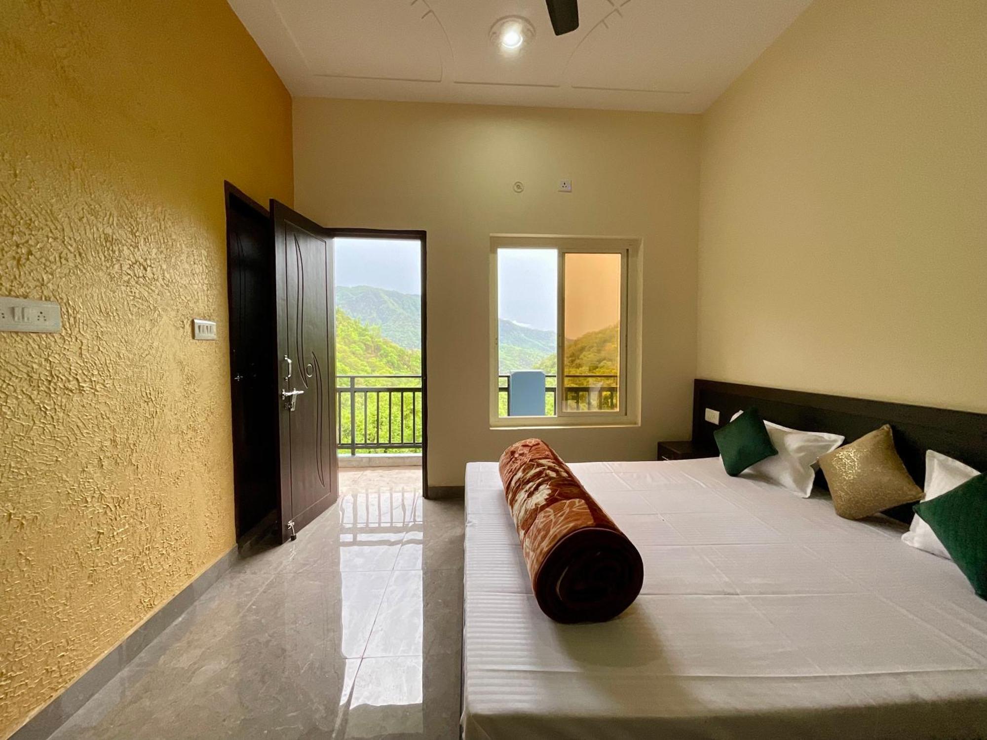 Hostel Rudram Aura X One Light Rishikesh
