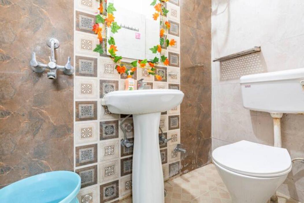 Ensquare - 2bhk With Netflix, Kitchen Near Laxman Jhula Tapovan