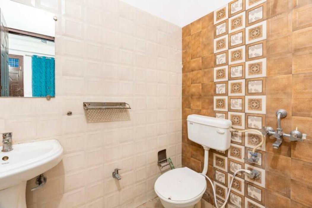 Ensquare - 2bhk With Netflix, Kitchen Near Laxman Jhula Tapovan Apartment