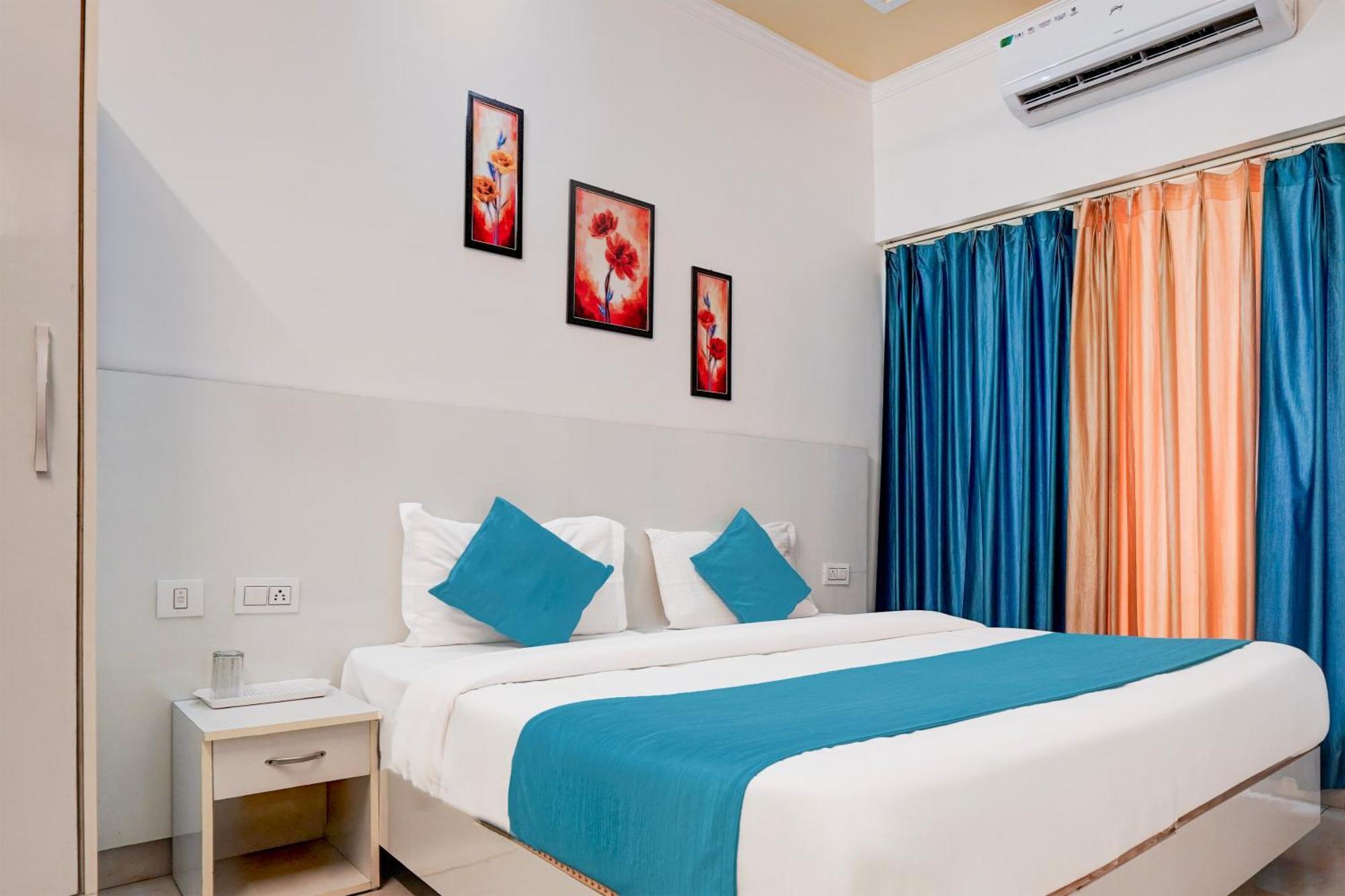 Aradhana Palace Hotel *
