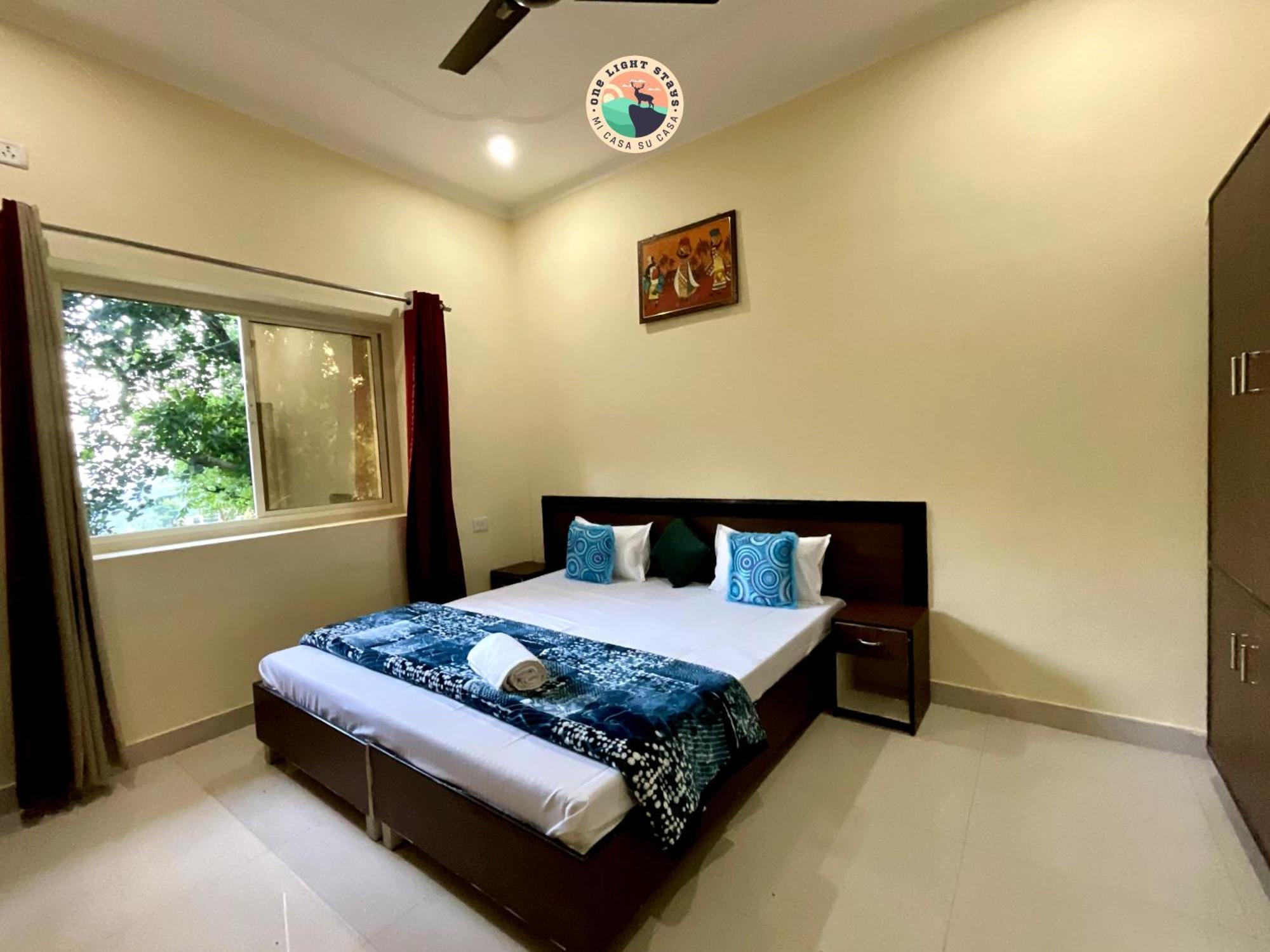 Rudram Aura X One Light Hostel Rishikesh