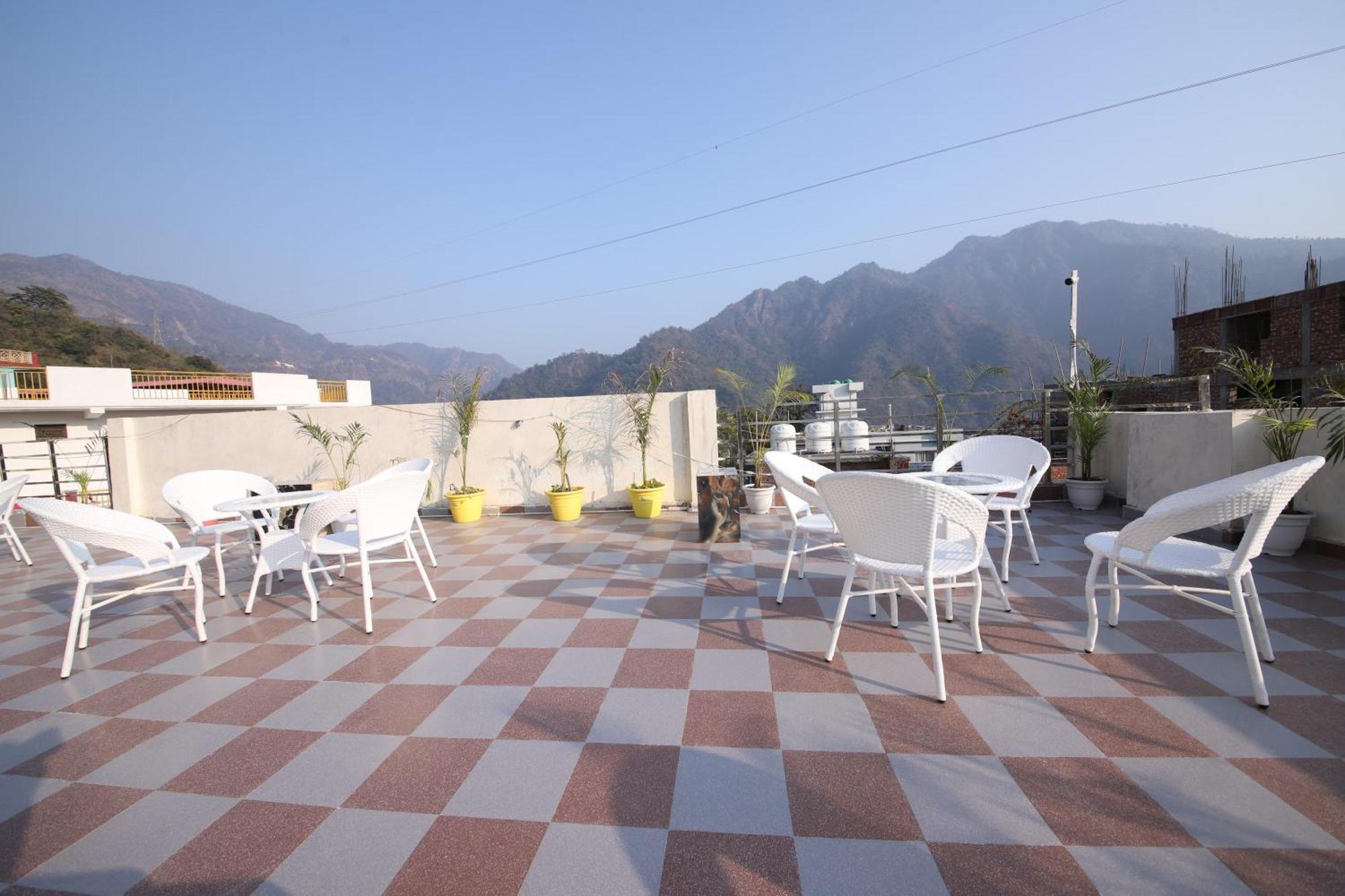 Perfectstayz B2l Hills Tapovan Guest house *