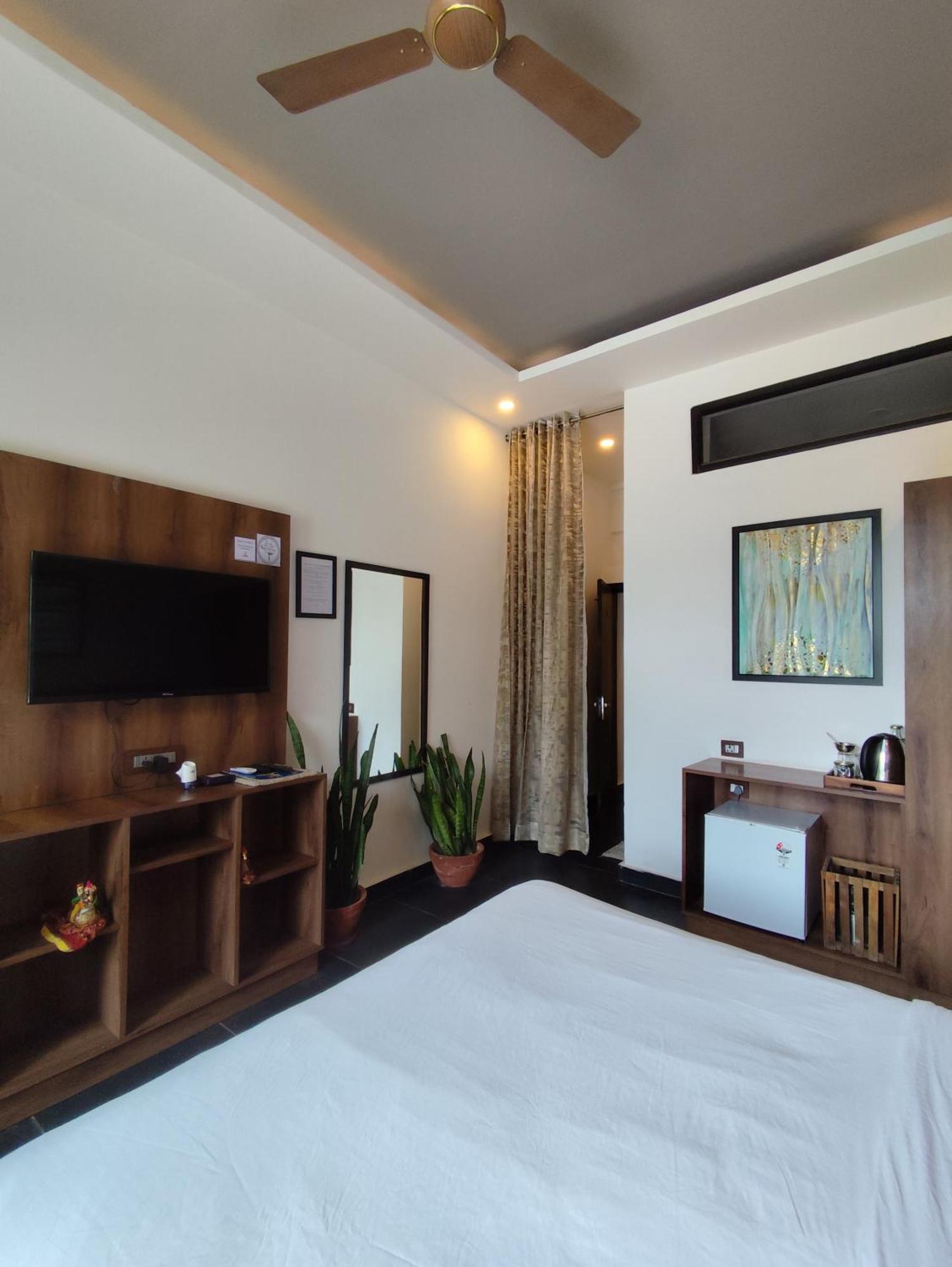 Meeram Ganga, A Heritage By The Ganges At Triveni Ghat Guest house *