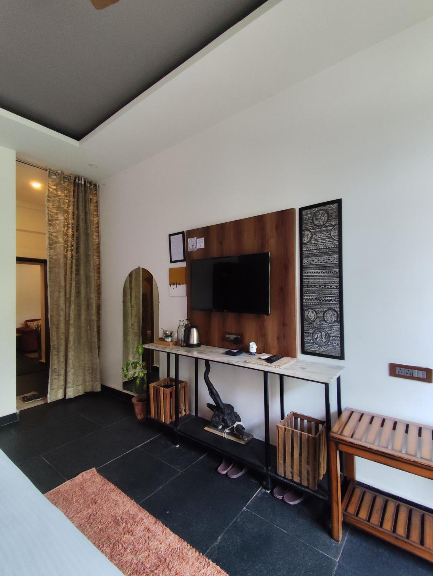 Guest house Meeram Ganga, A Heritage By The Ganges At Triveni Ghat