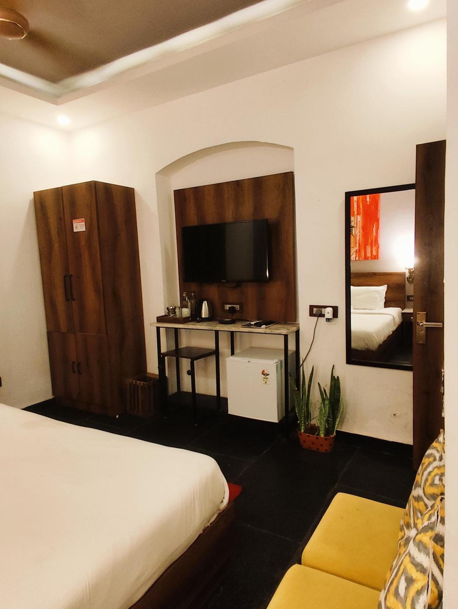 Meeram Ganga, A Heritage By The Ganges At Triveni Ghat Guest house *