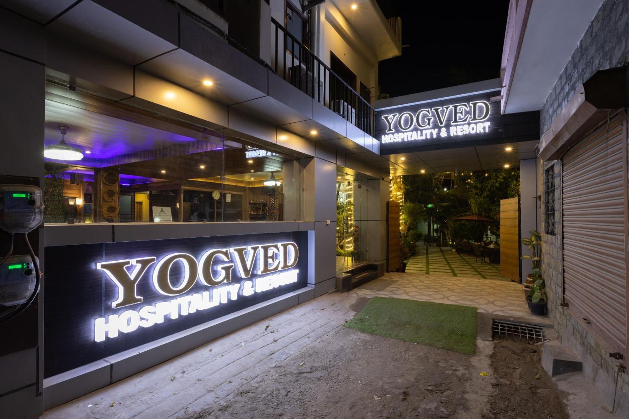 Yogved Hospitality & Hotel 3*