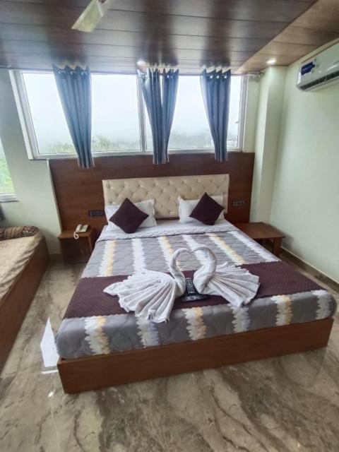 Hotel Mount View Inn Hotel Tapovan