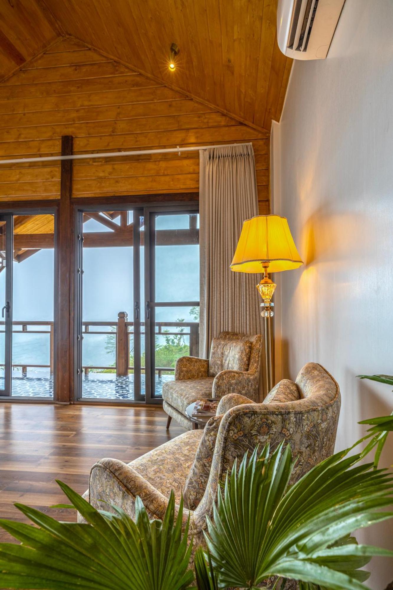 Ama & Trails Kashi House, Villa *