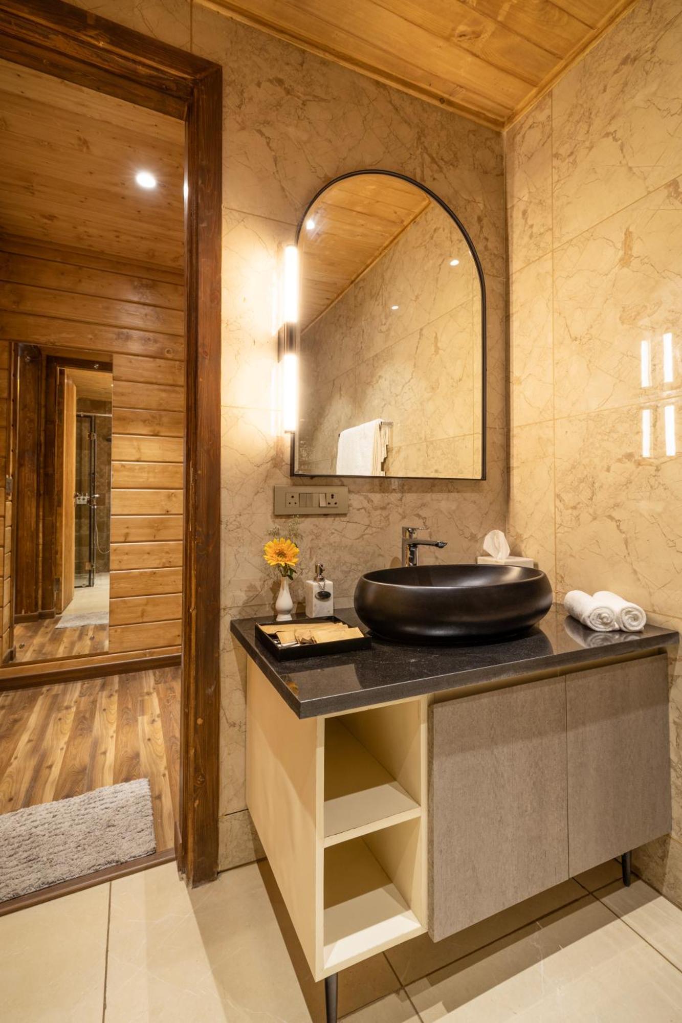 Villa Ama & Trails Kashi House,