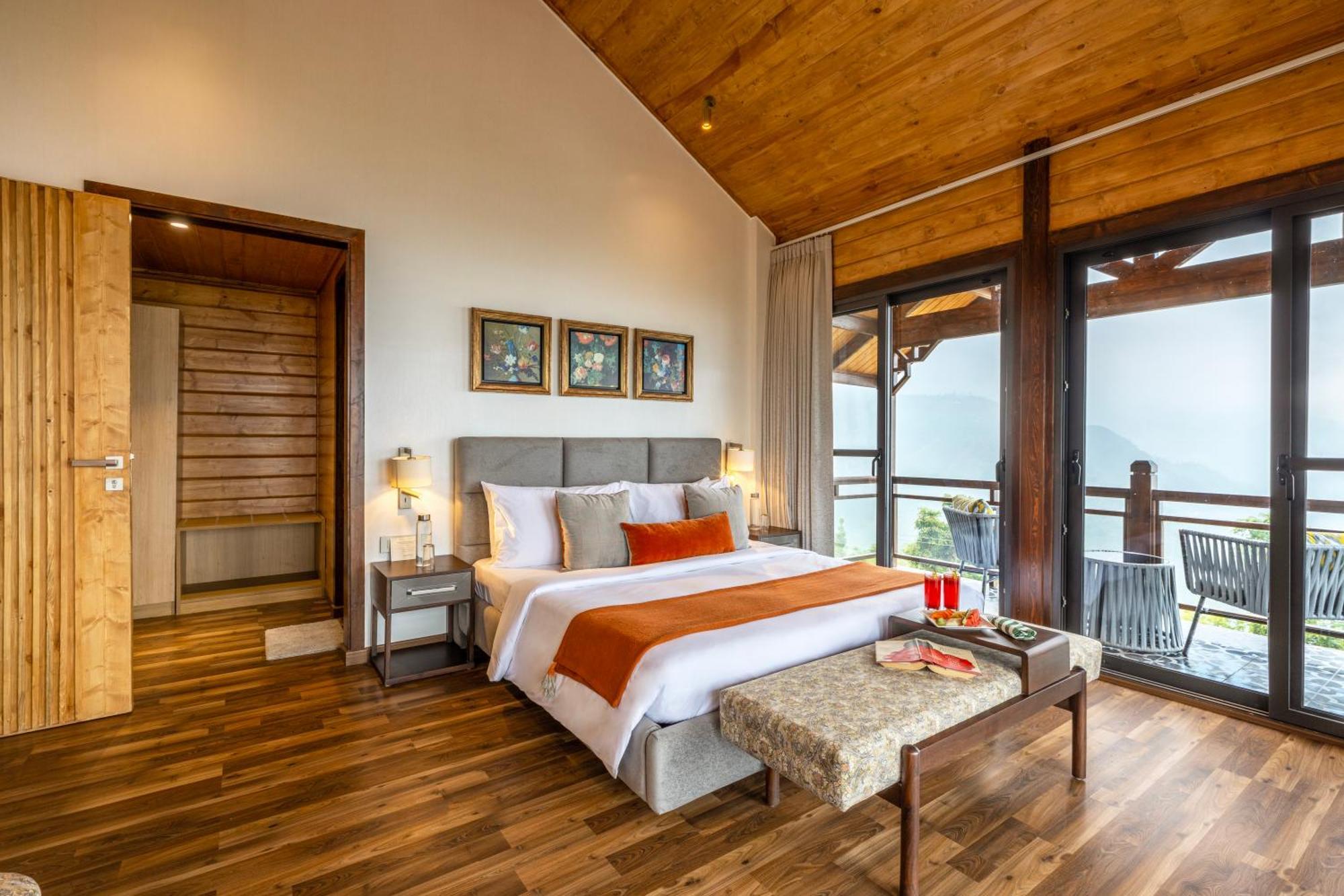 Ama & Trails Kashi House, Villa *