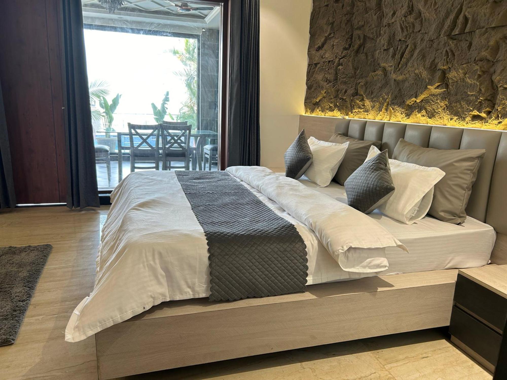 Villa Ganga Euphoria - A Luxury On The Ganges
