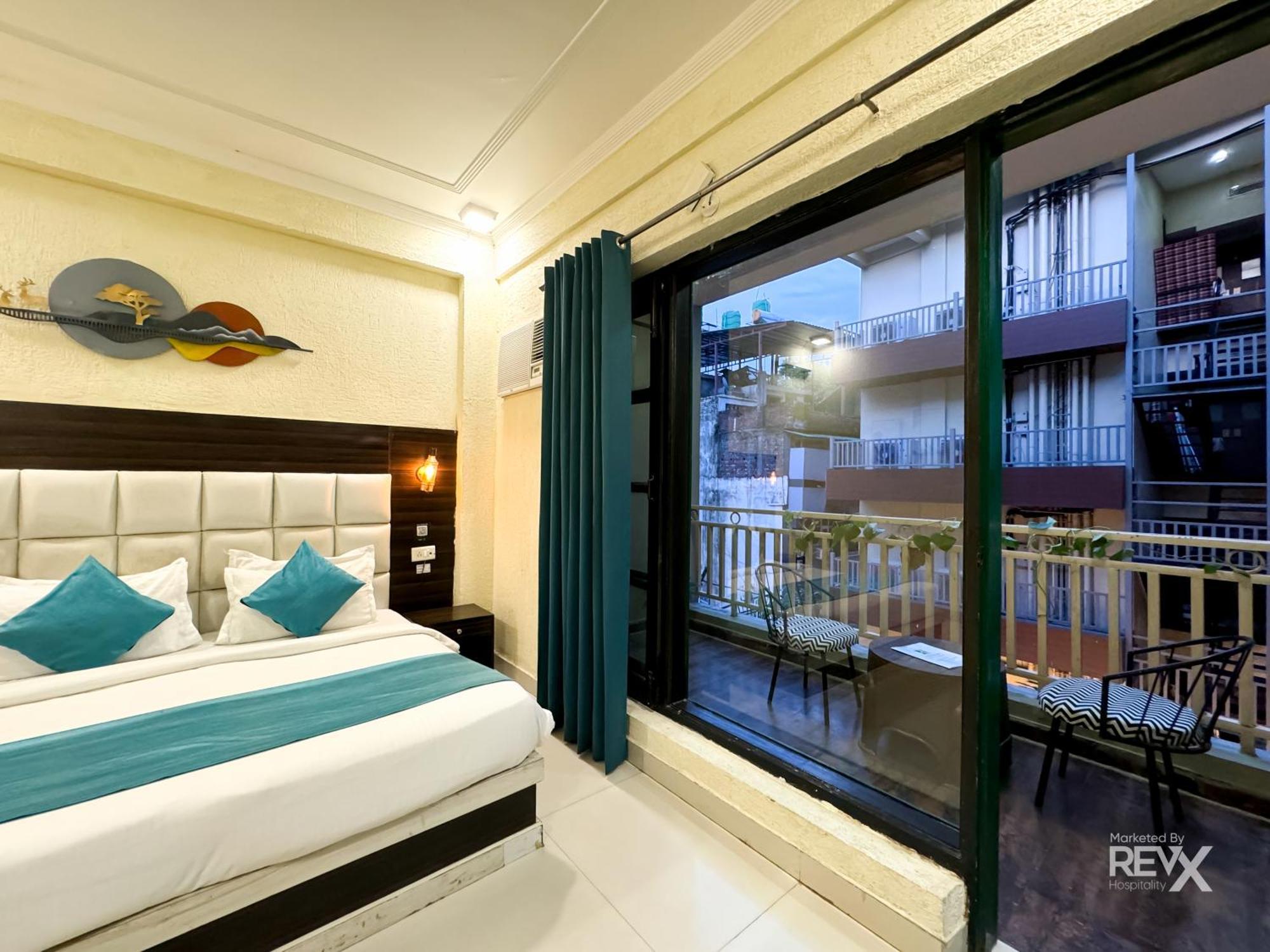 The Wraveler Tapovan And Dorms Hostel *