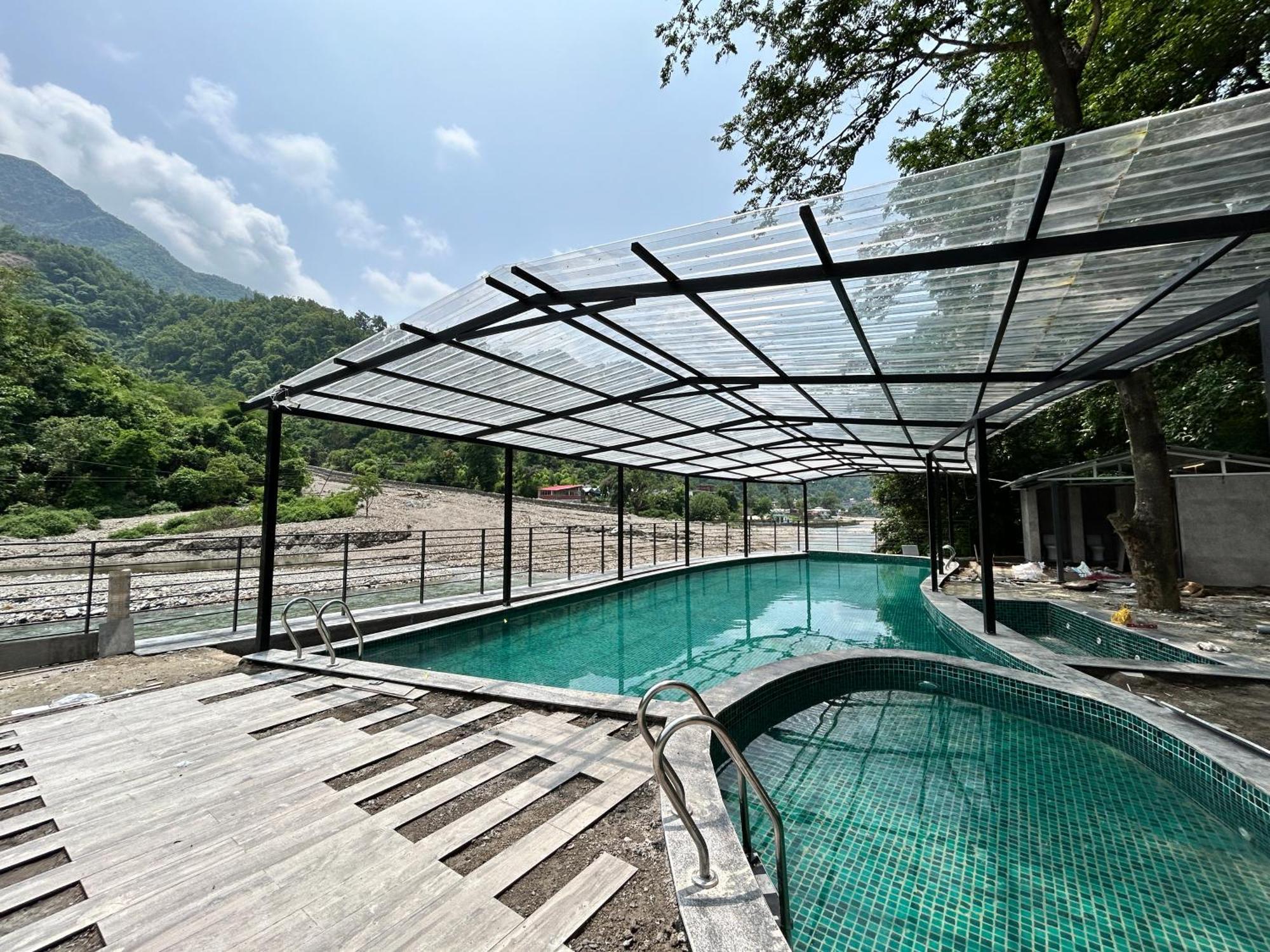 Dls Divine River Resort And Spa, Rishikesh 5*