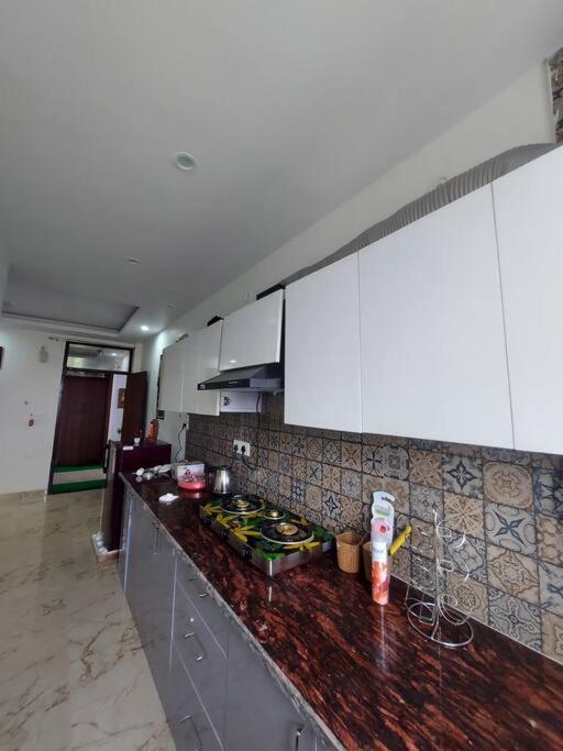 Apartment Guruji's *