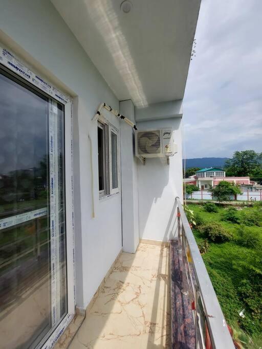 Apartment Guruji's