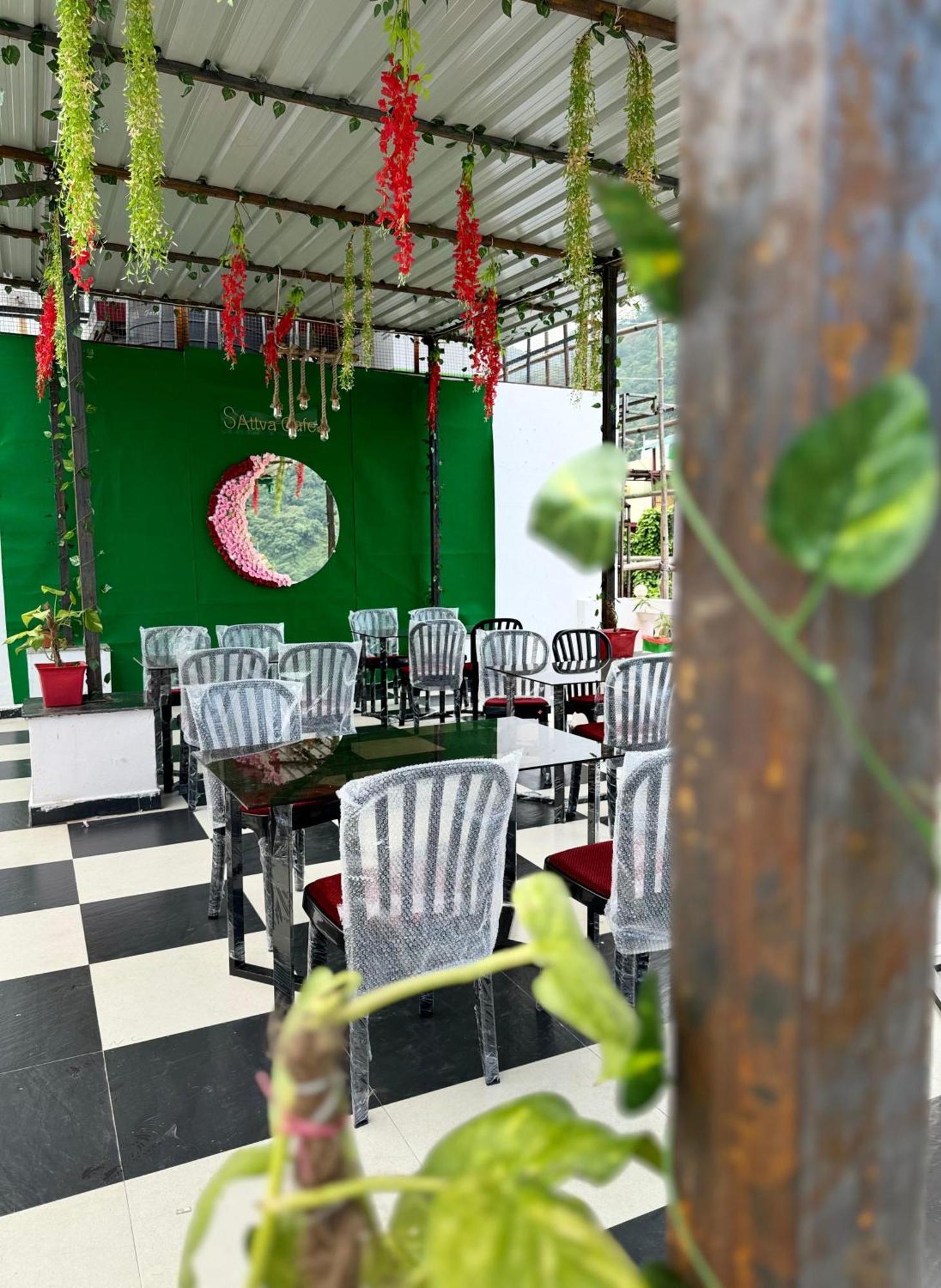Sattva Cafe And Hotel Rishikesh