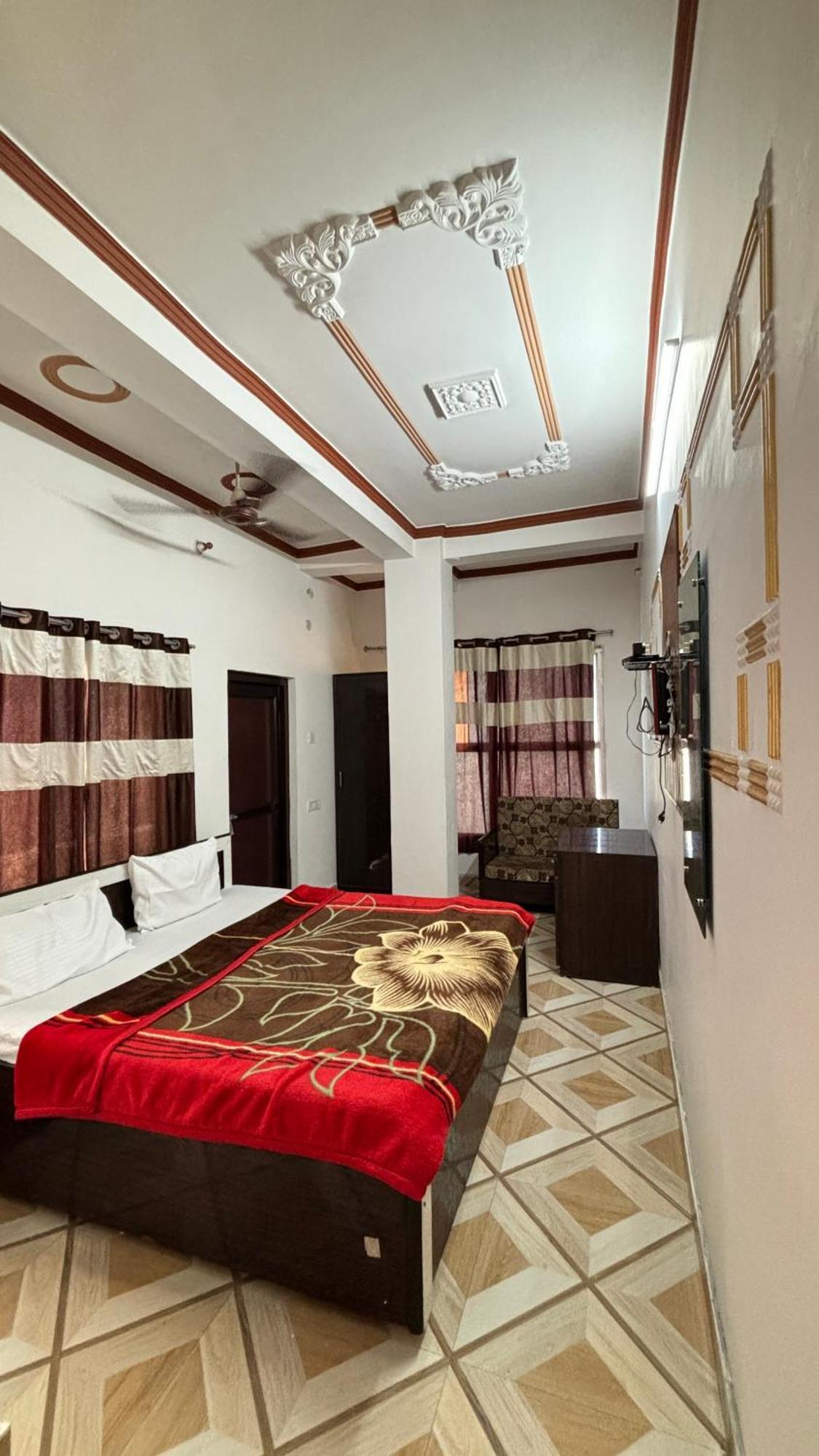 Sattva Cafe And Hotel Rishikesh