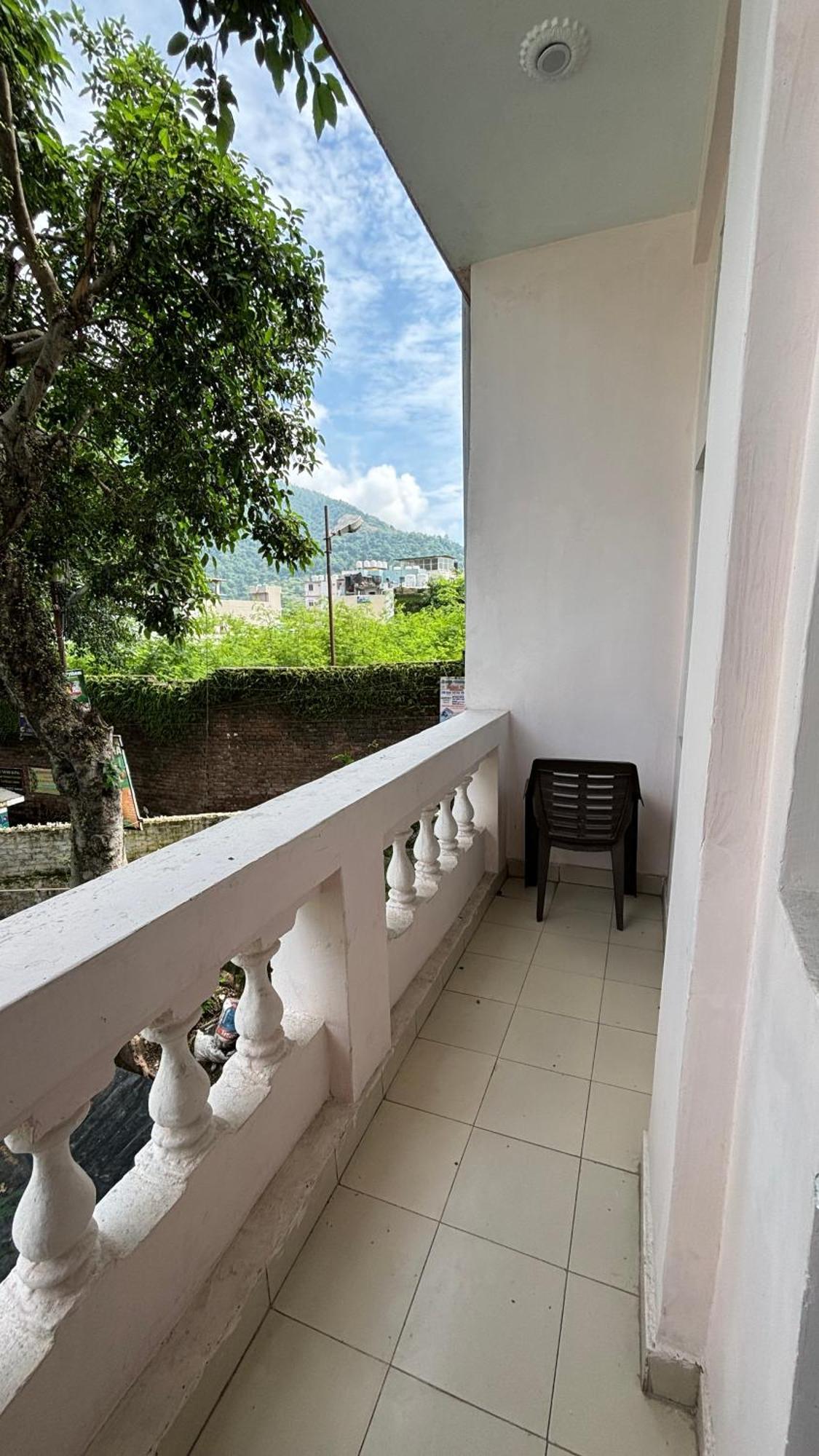 Hotel Sattva Cafe And 3*