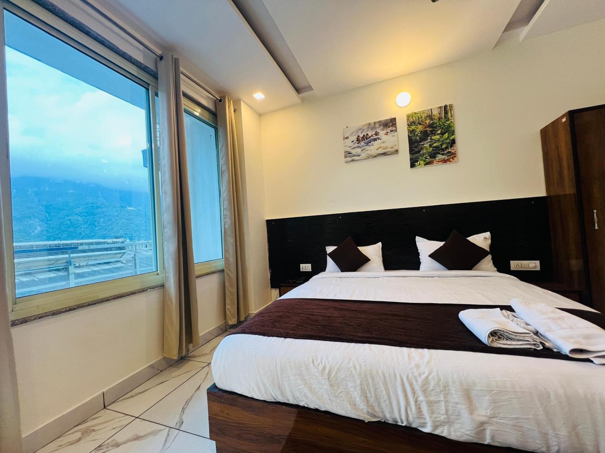 The Royal Galaxy Rishikesh