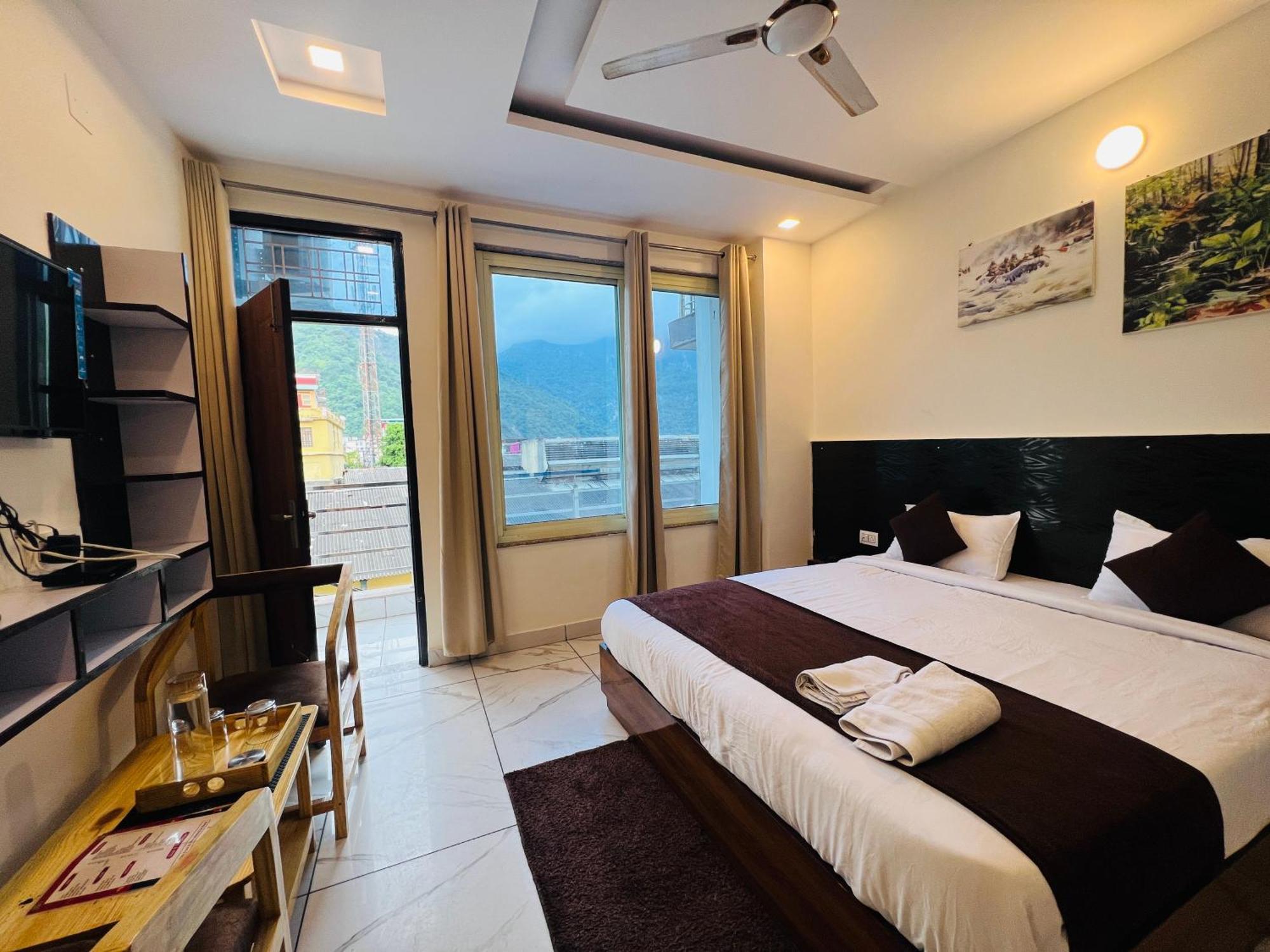 The Royal Galaxy 3* Rishikesh