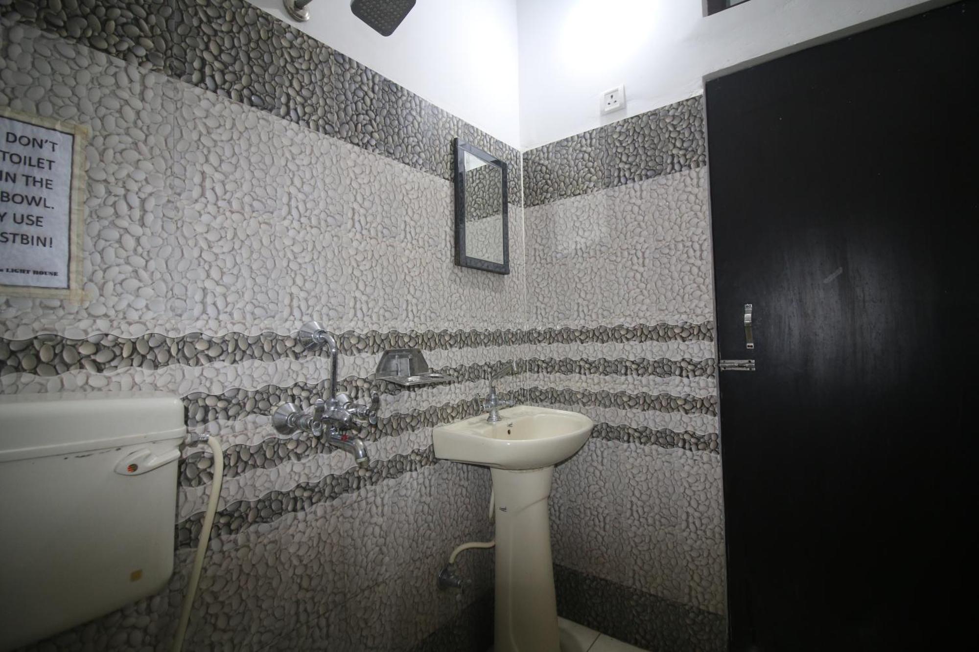 Sattva Cafe And Hotel Rishikesh
