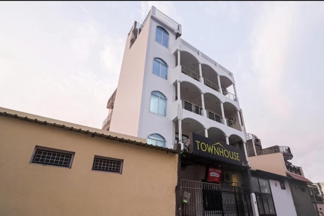 Townhouse Homestay *
