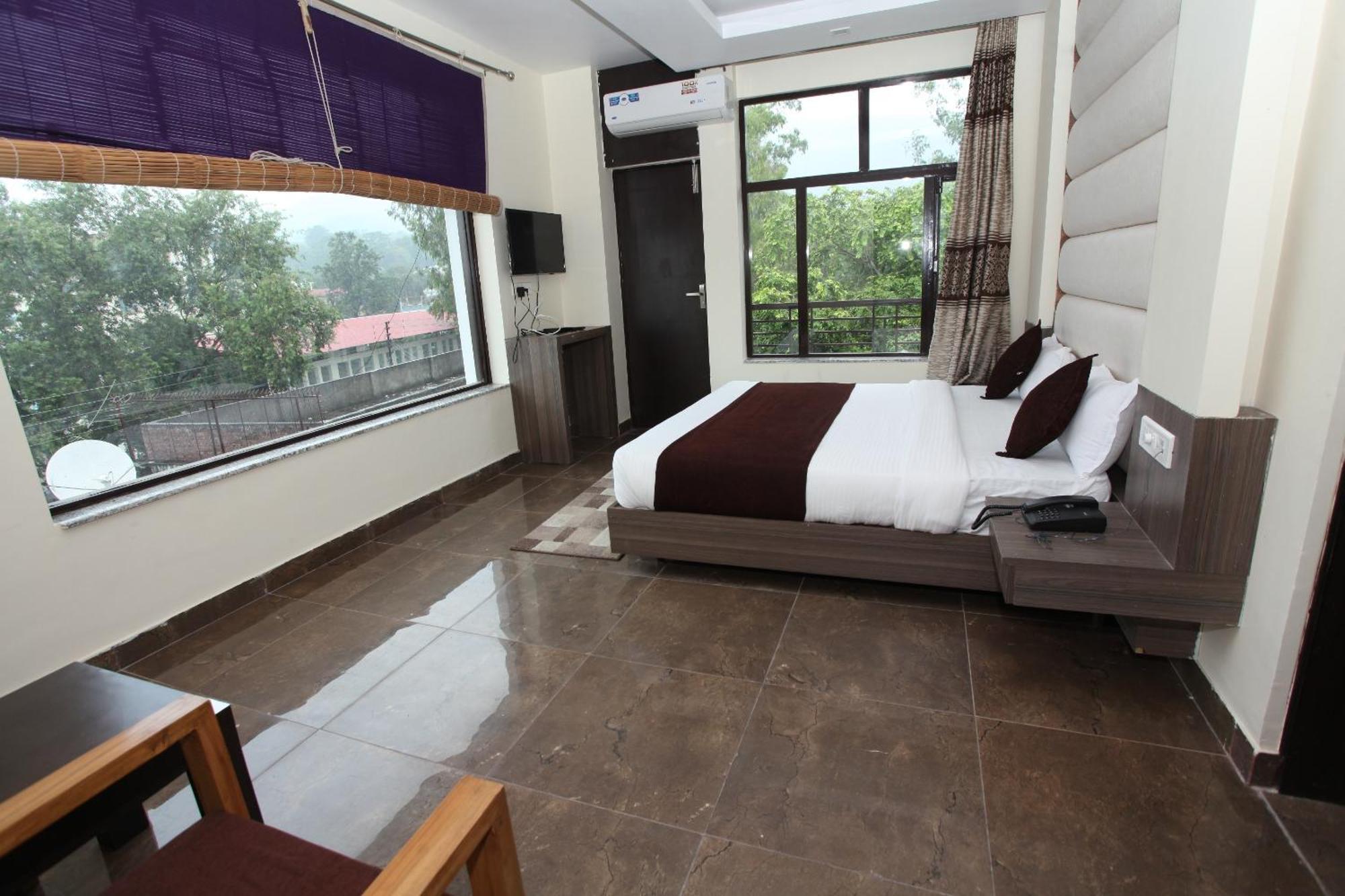 Hotel Trihari
