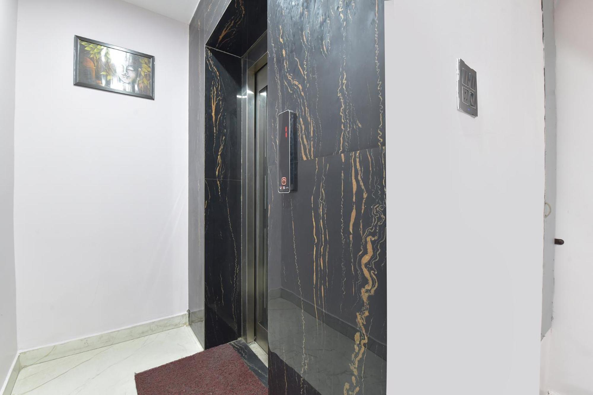 Fabhotel Uv