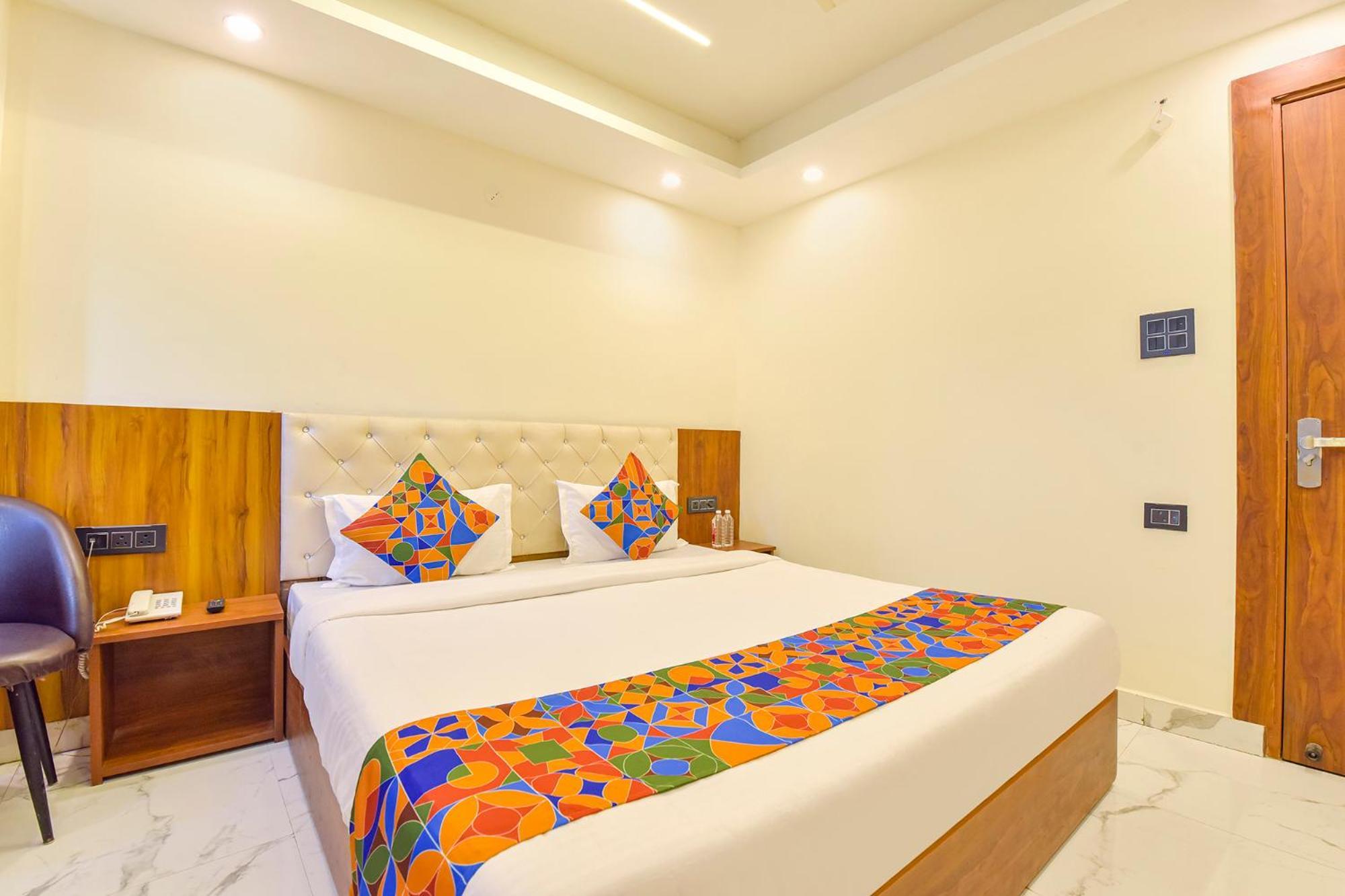 Fabhotel Uv 3*